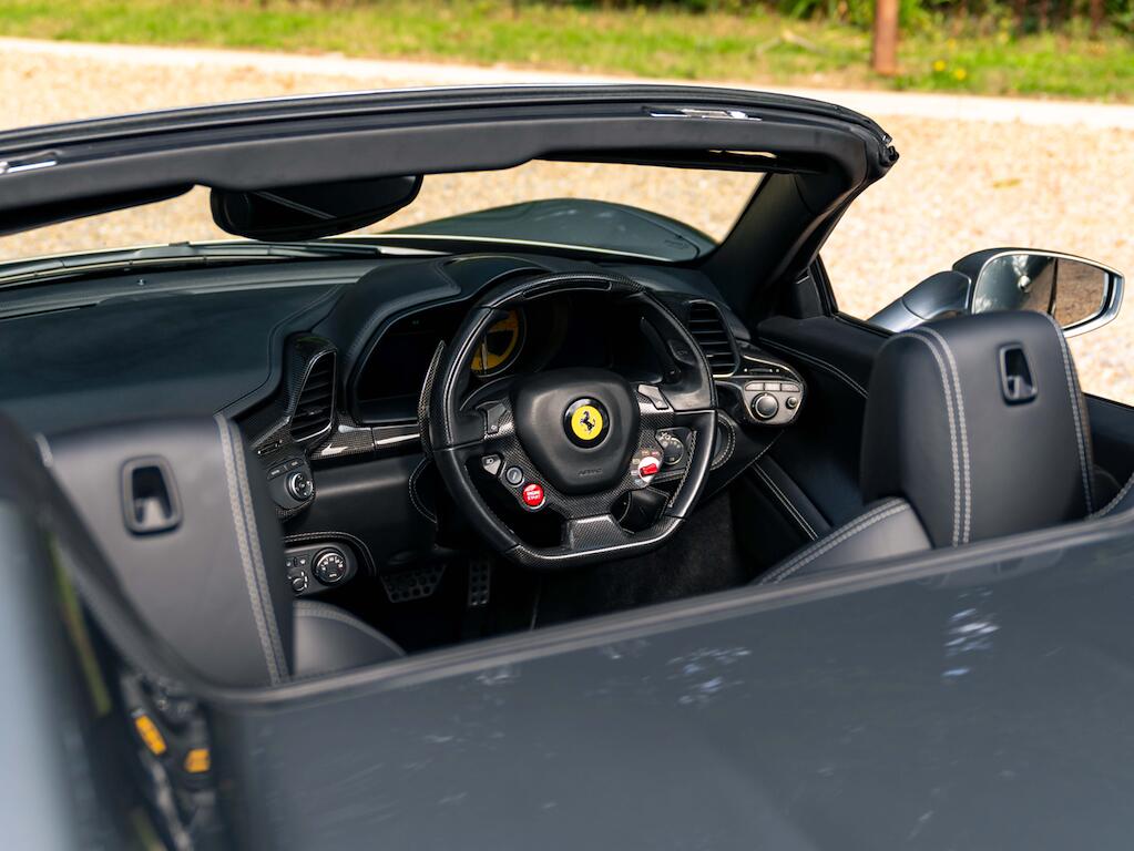 Ferrari 458 view 10