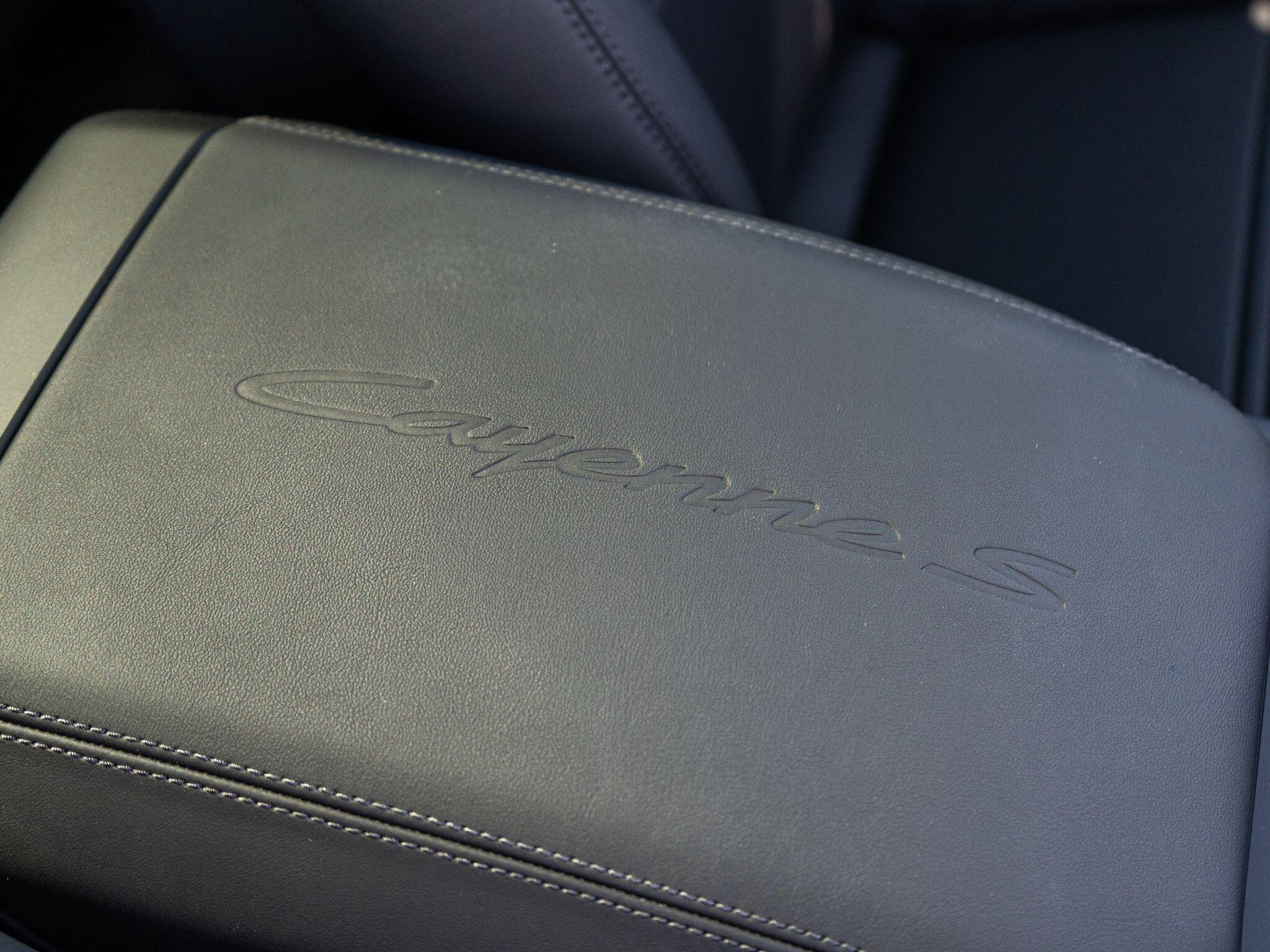 Porsche Cayenne view 30