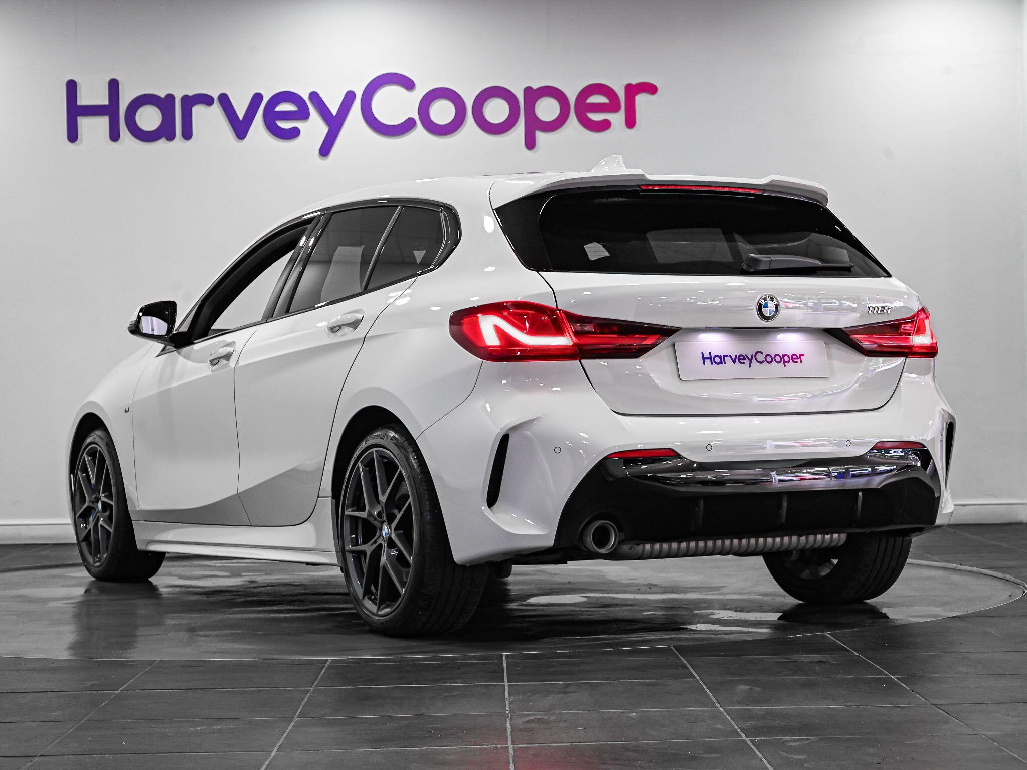 BMW 1 Series view 5