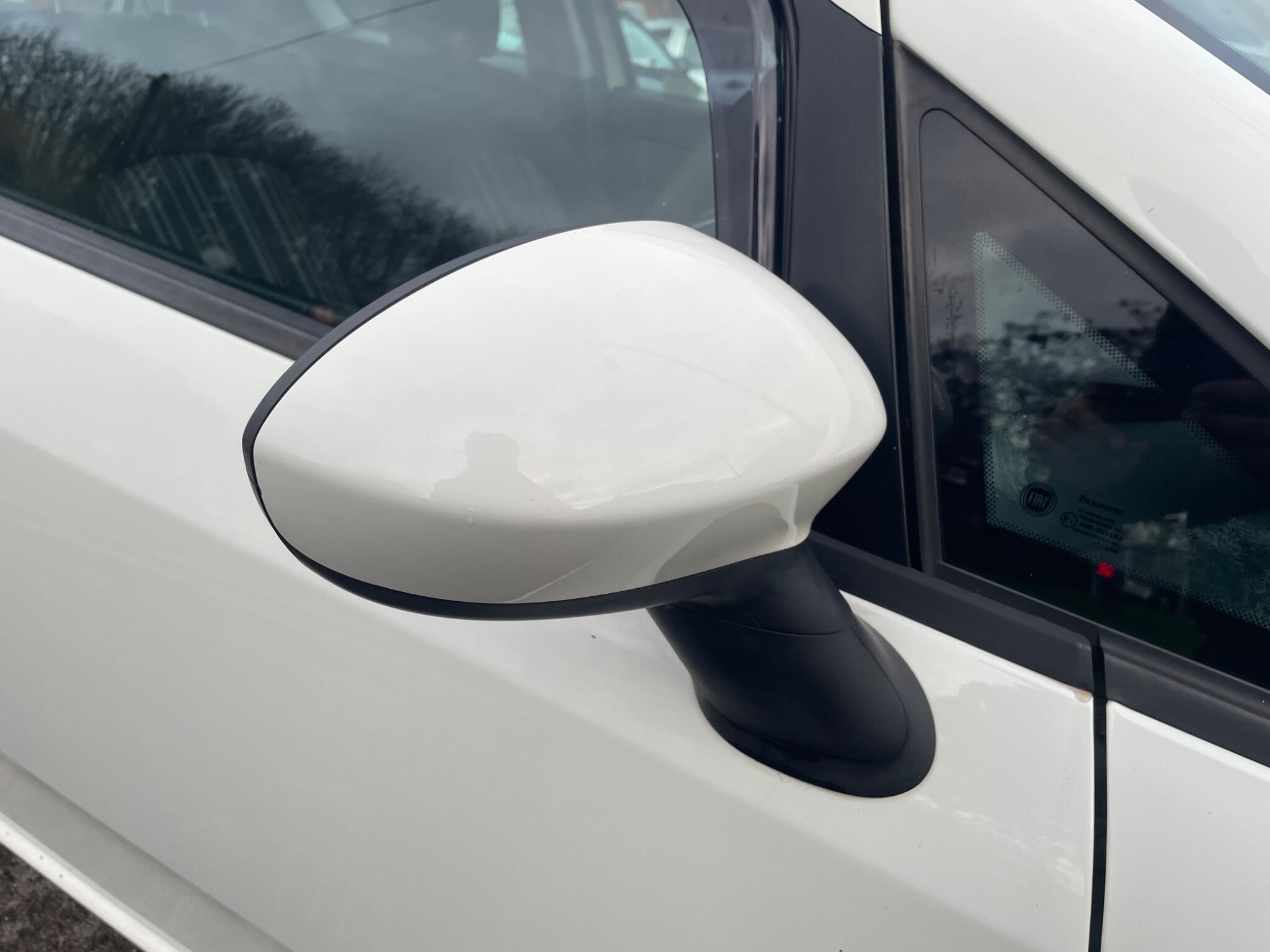 2011 Fiat Punto Evo image 57