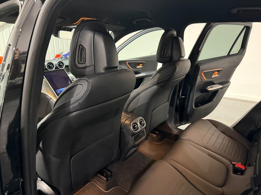 Mercedes-Benz GLC view 33