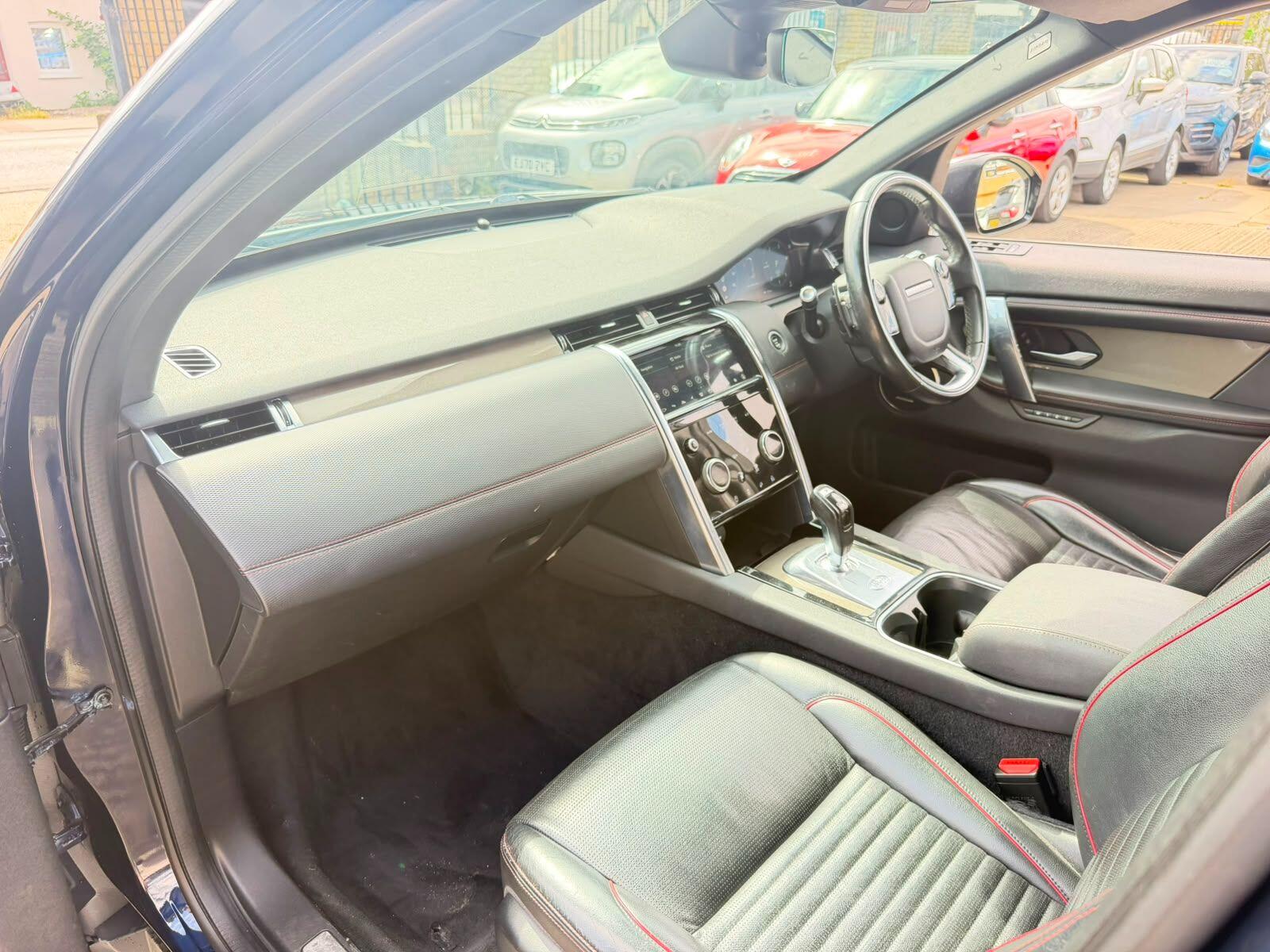 Land Rover Discovery Sport view 29