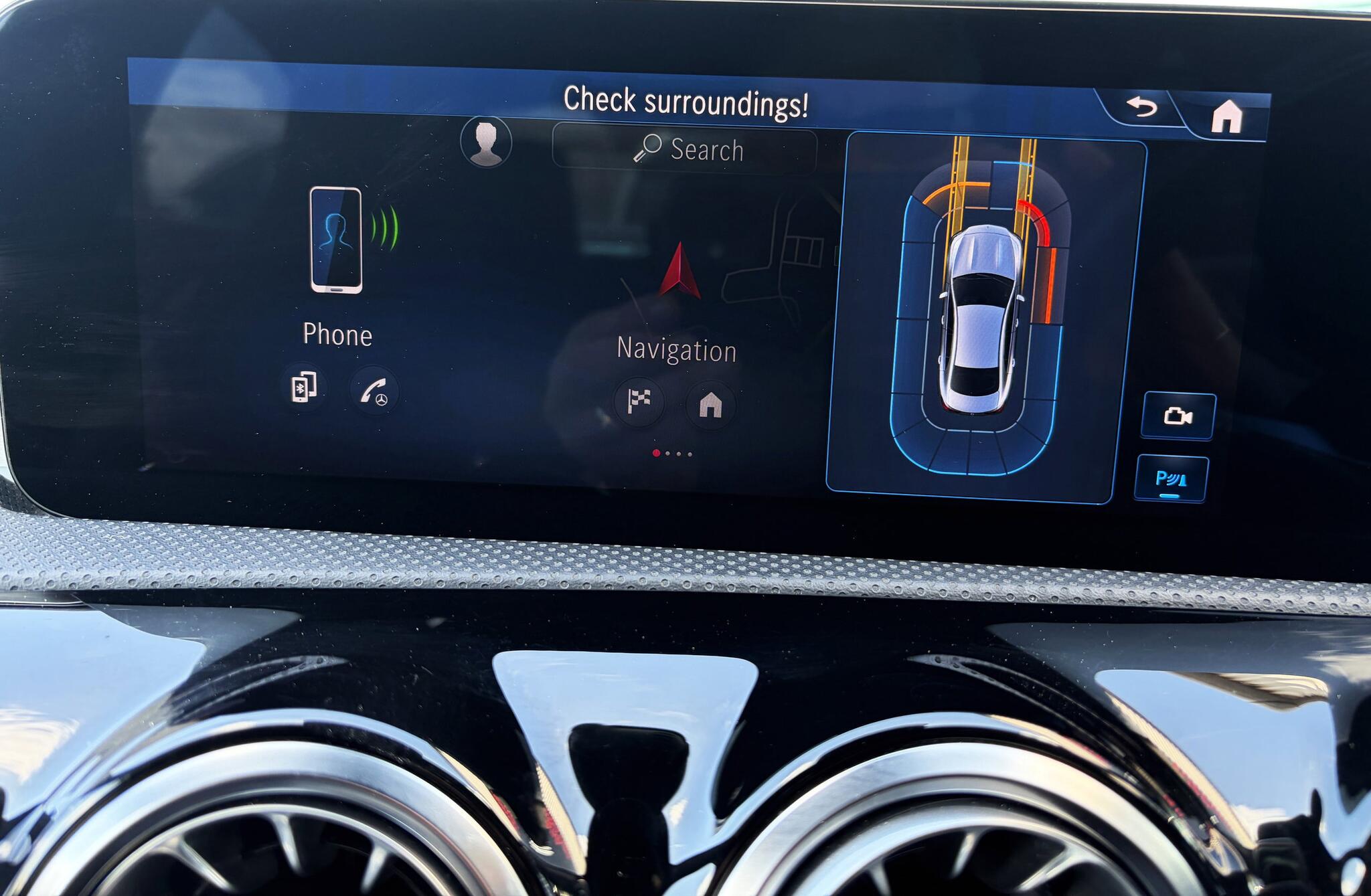 Mercedes-Benz Cla view 51