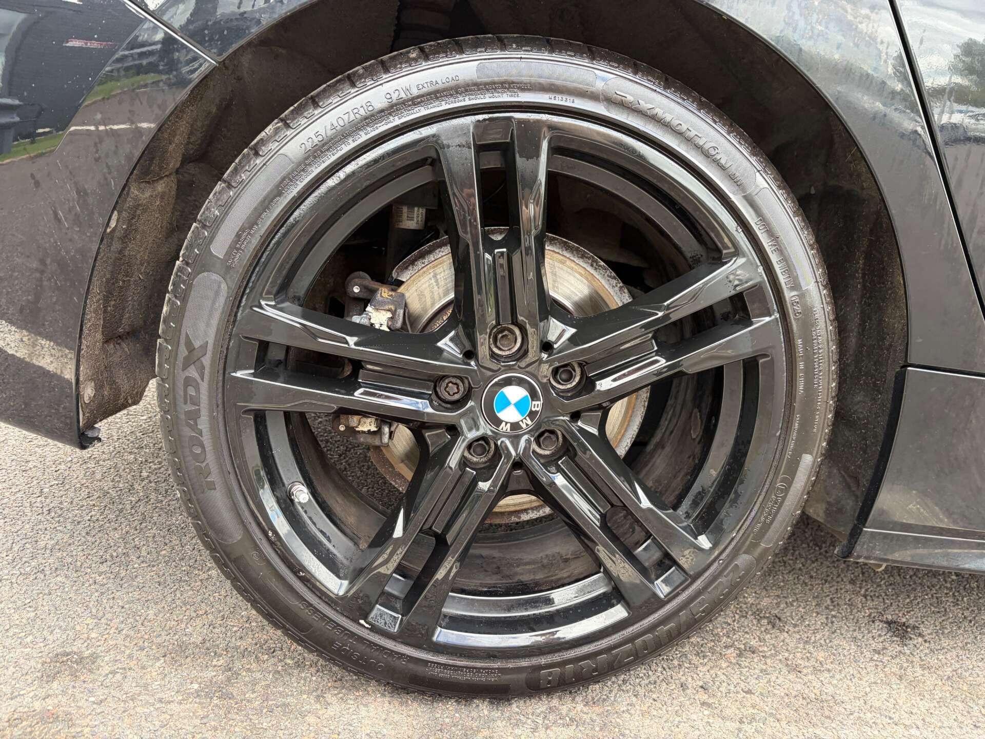 BMW 1 Series view 12