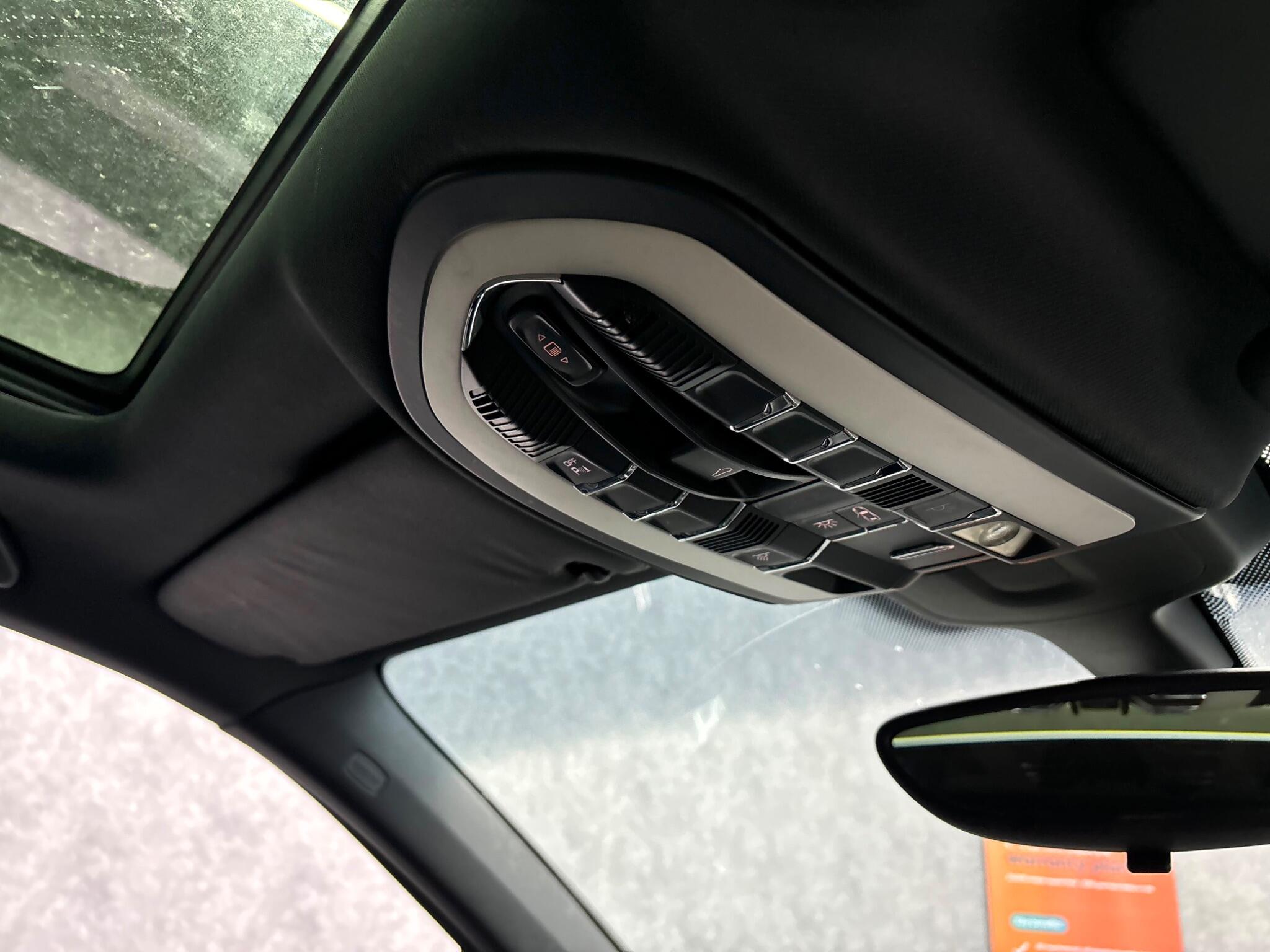 Porsche Cayenne view 18