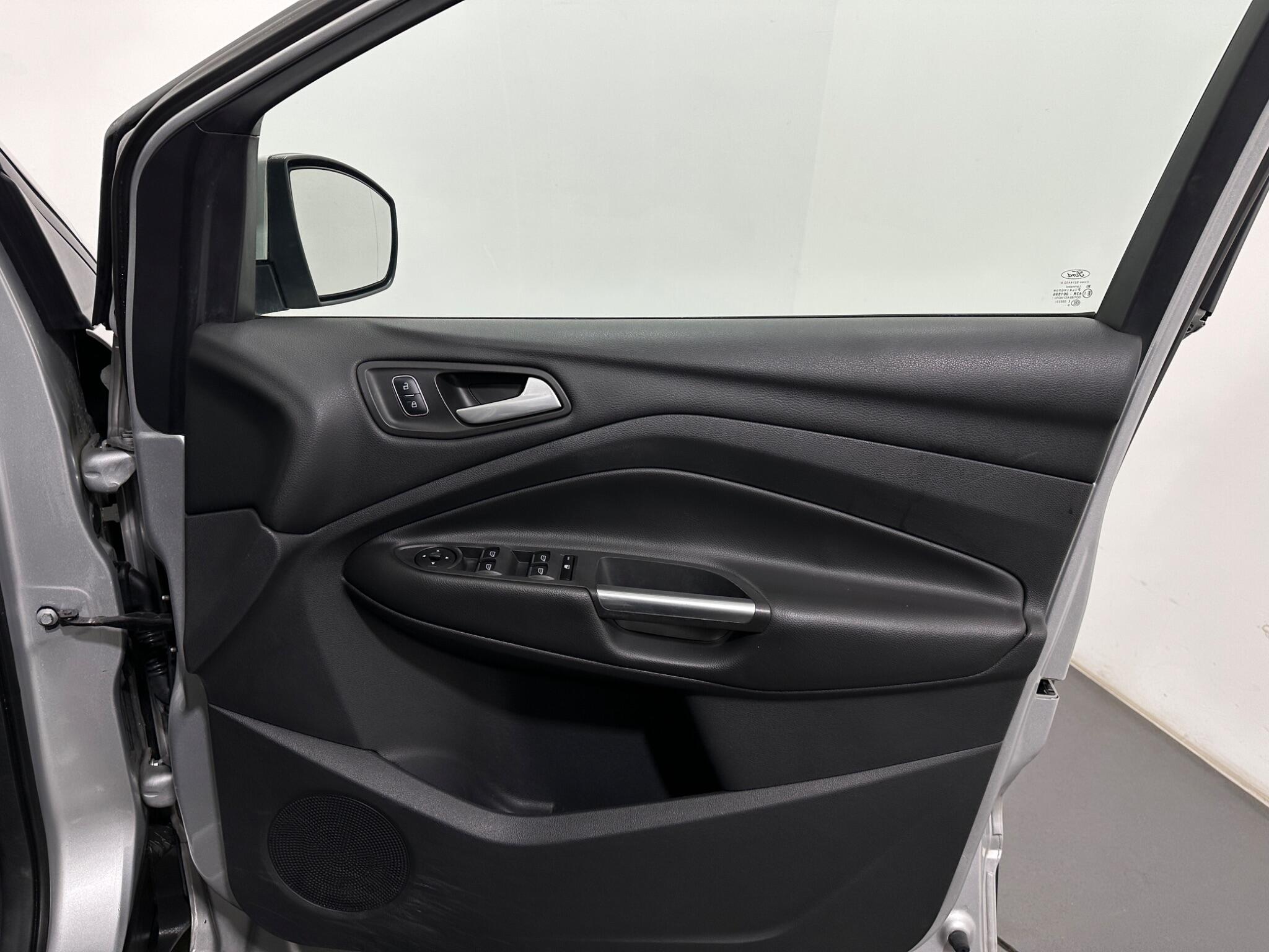 Ford Kuga view 33
