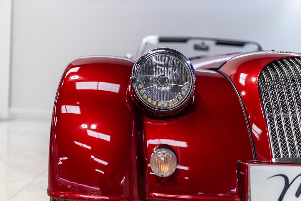 Morgan Plus Eight view 20
