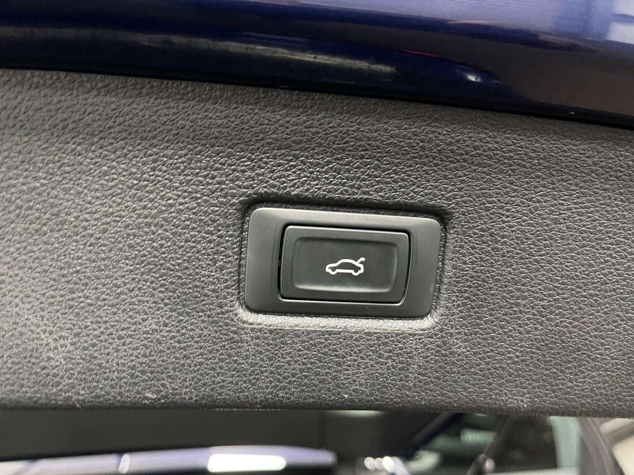 Audi Q7 view 35