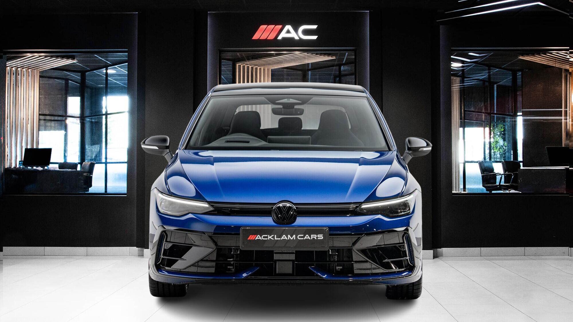 Volkswagen Golf view 2