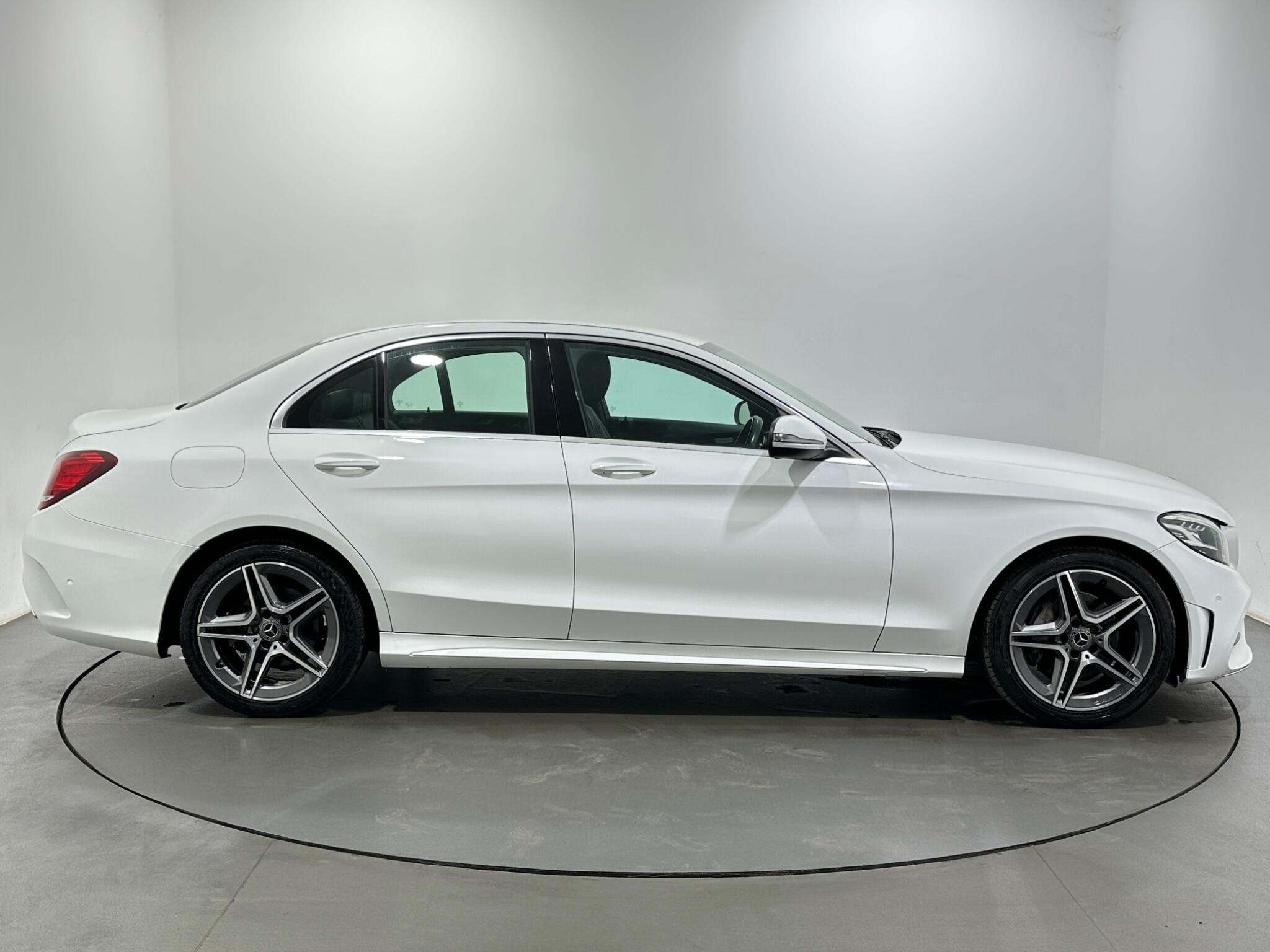 Mercedes-Benz C Class view 9