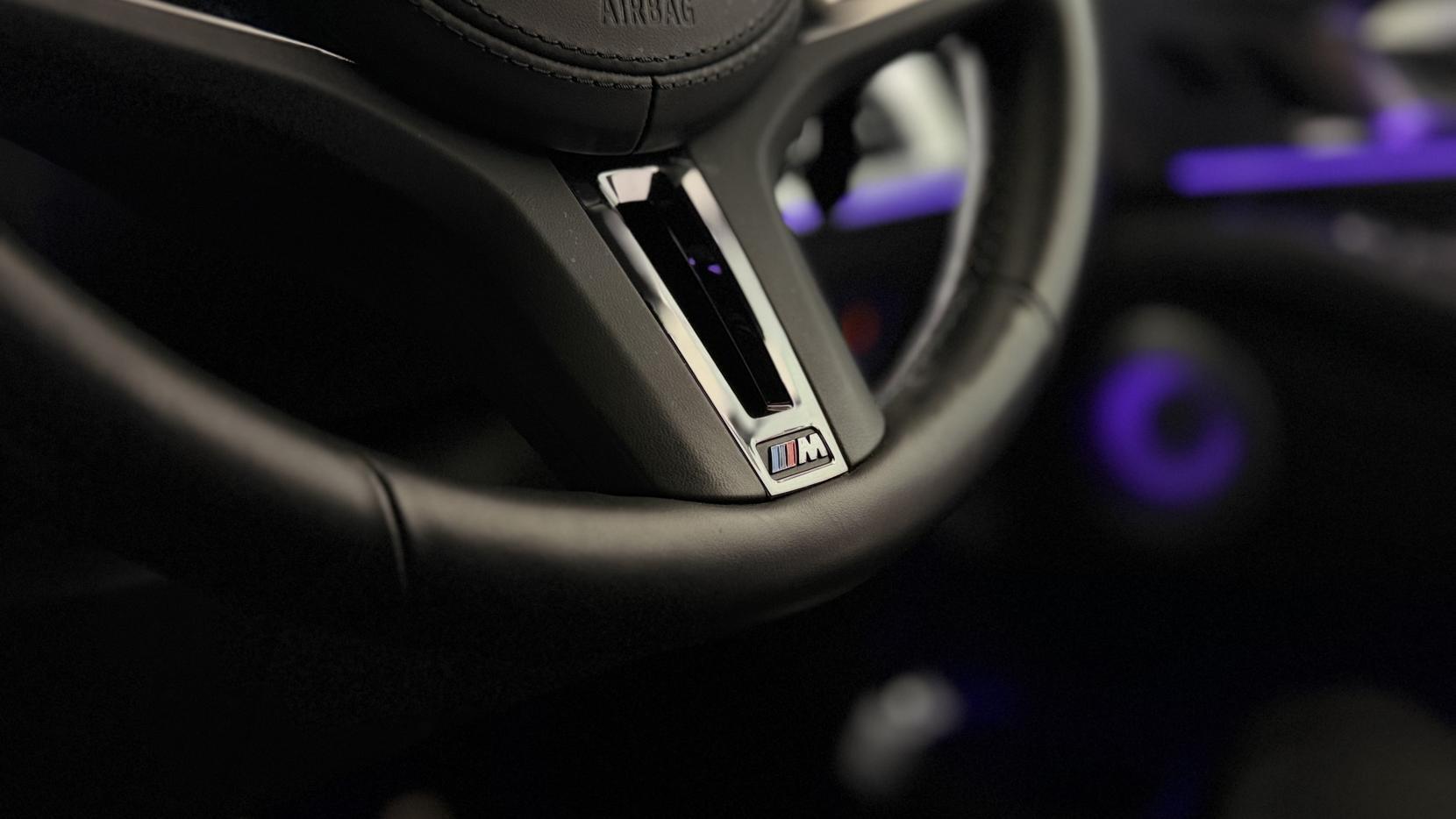 BMW XM view 25