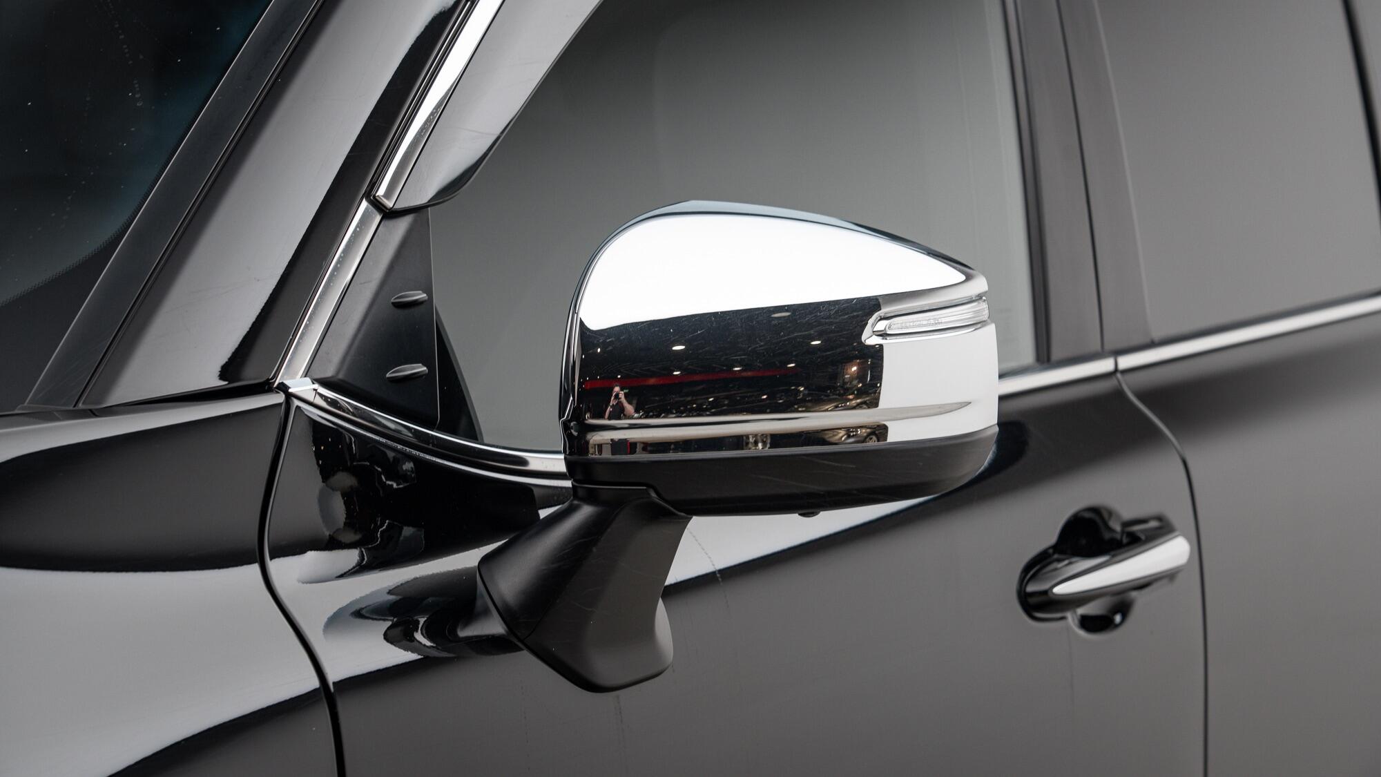 Toyota Land Cruiser view 37