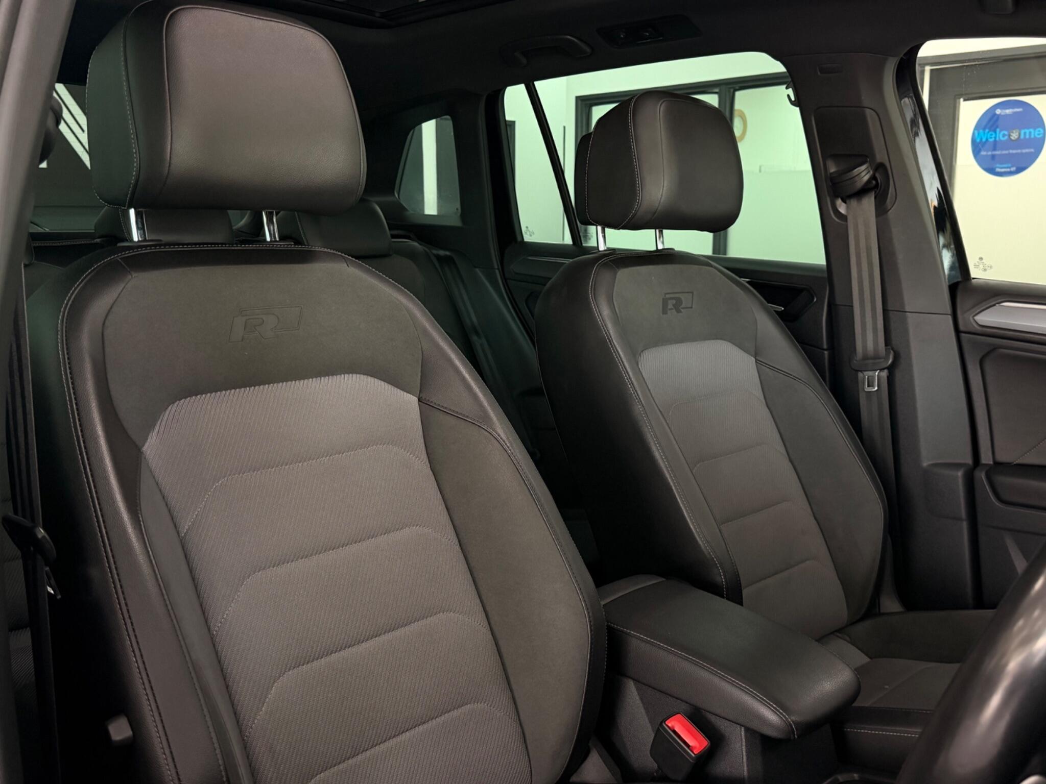 Volkswagen Tiguan view 17