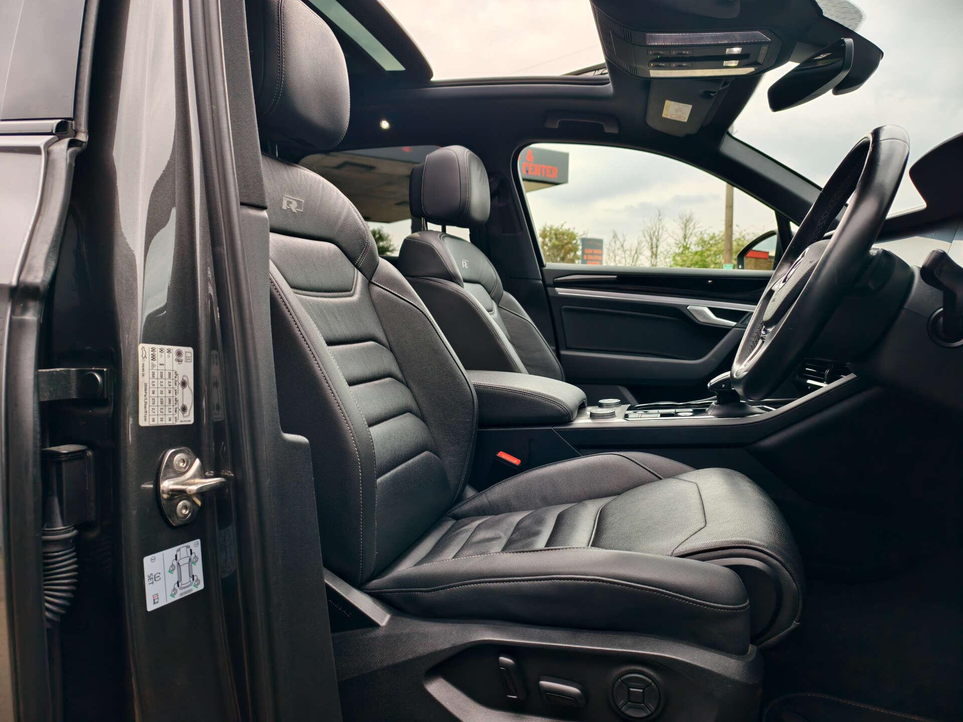 Volkswagen Touareg view 27