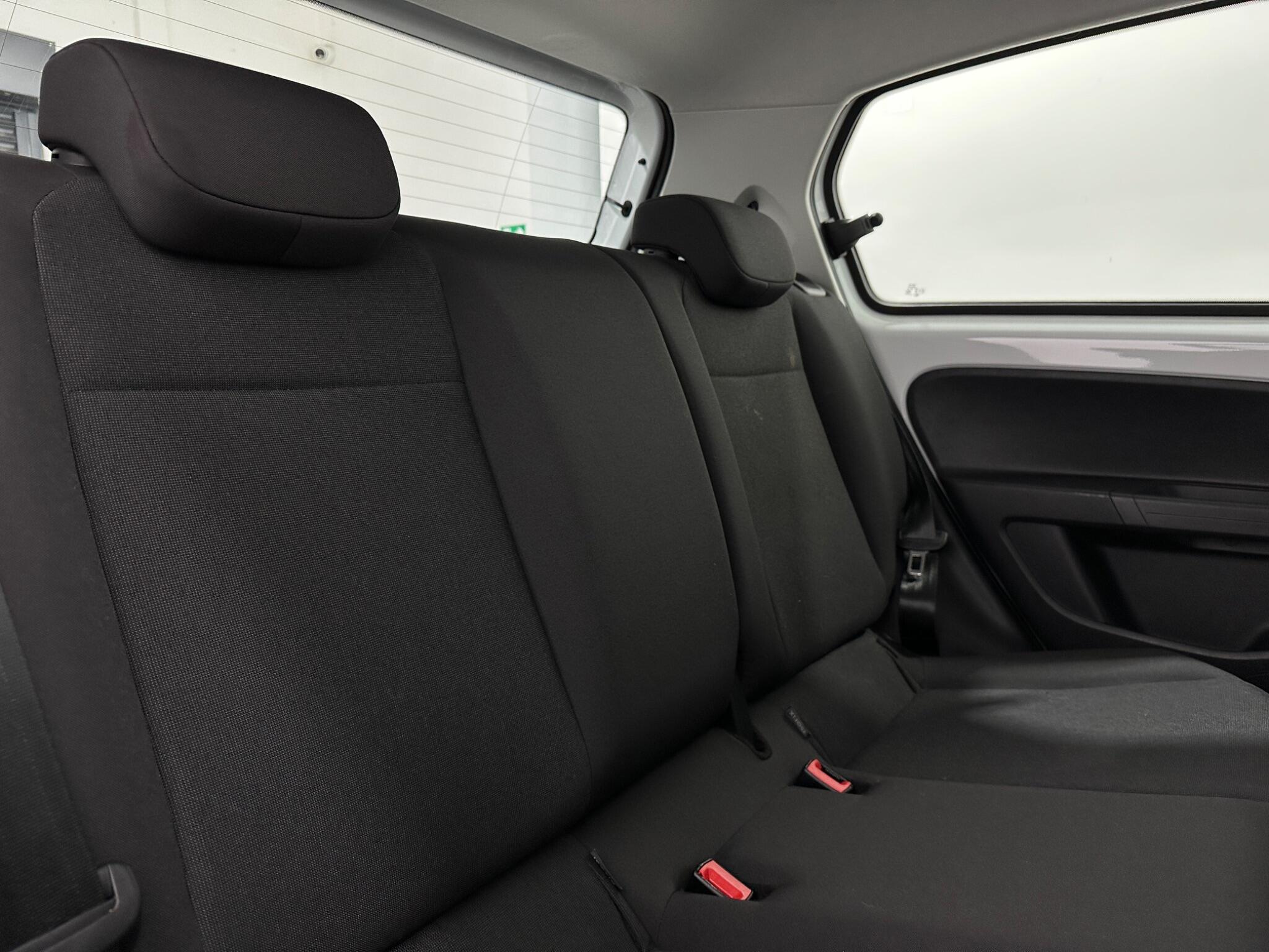 Volkswagen Up! view 36