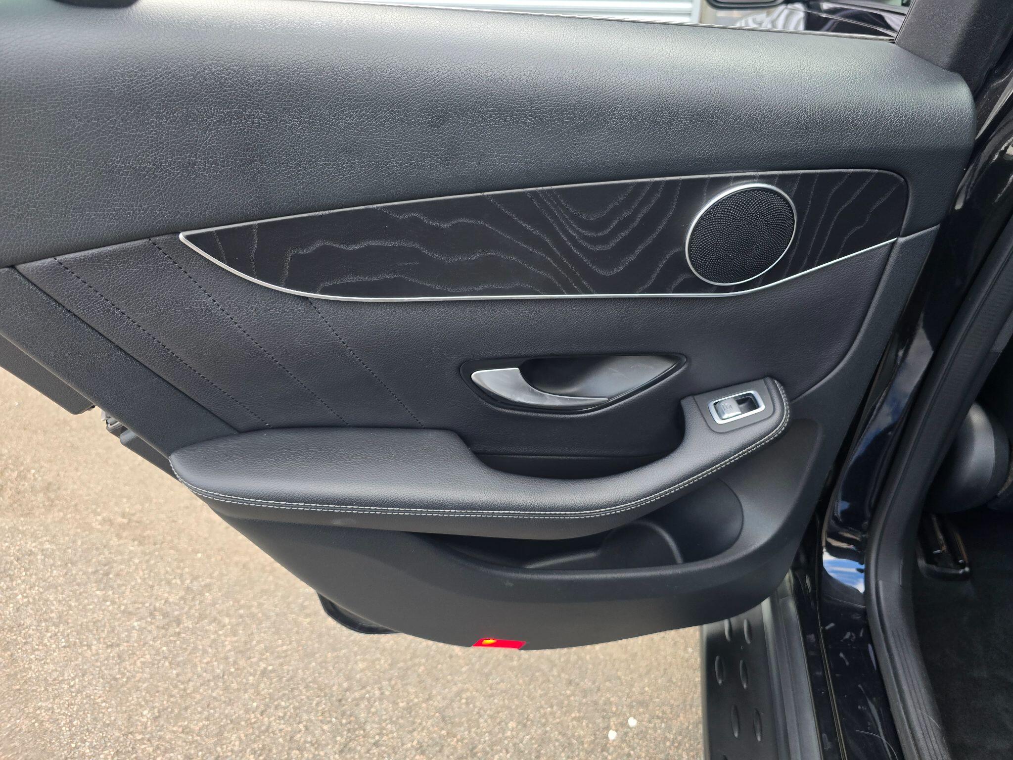 Mercedes-Benz GLC view 55