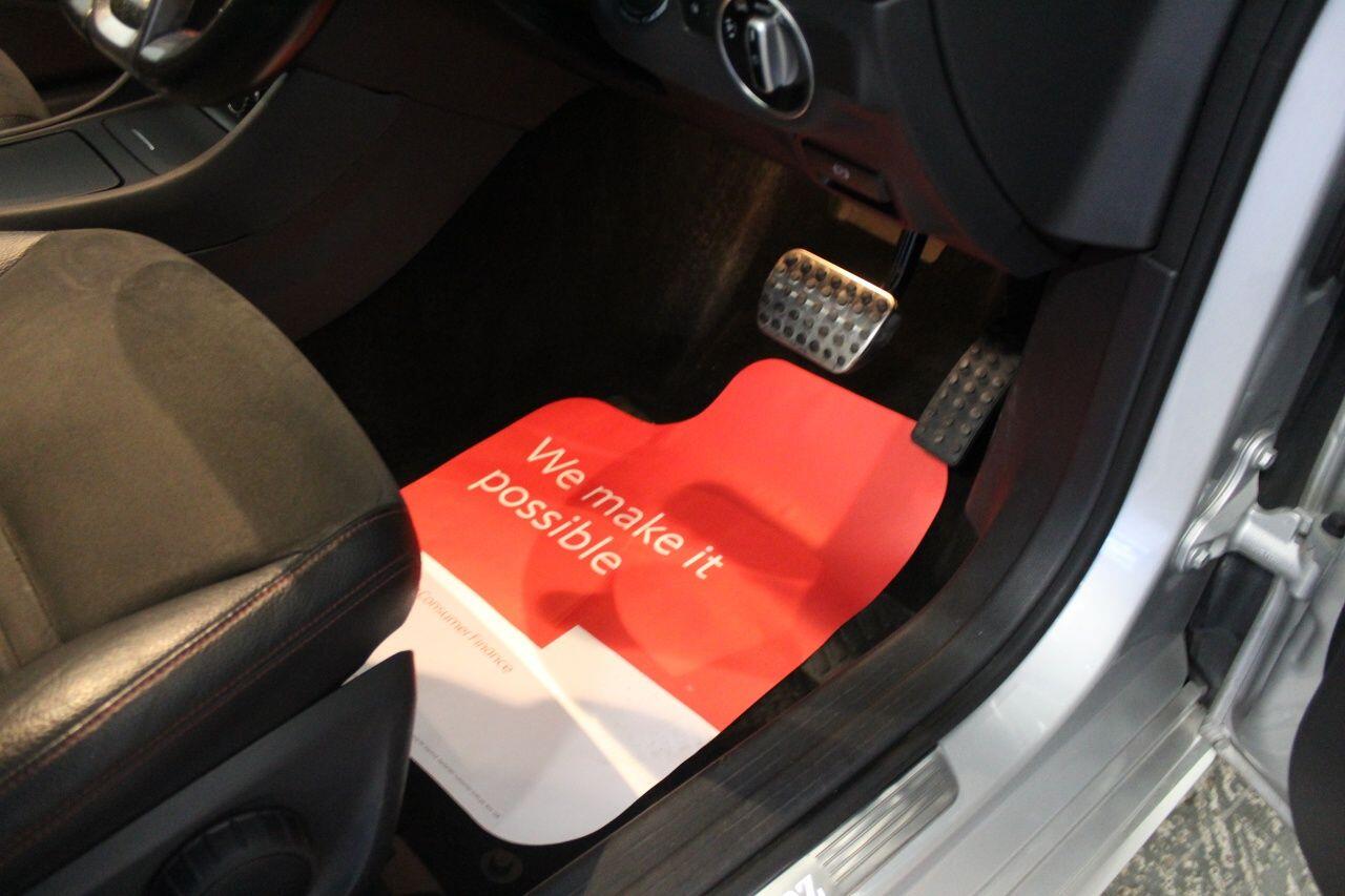 Mercedes-Benz CLA view 48