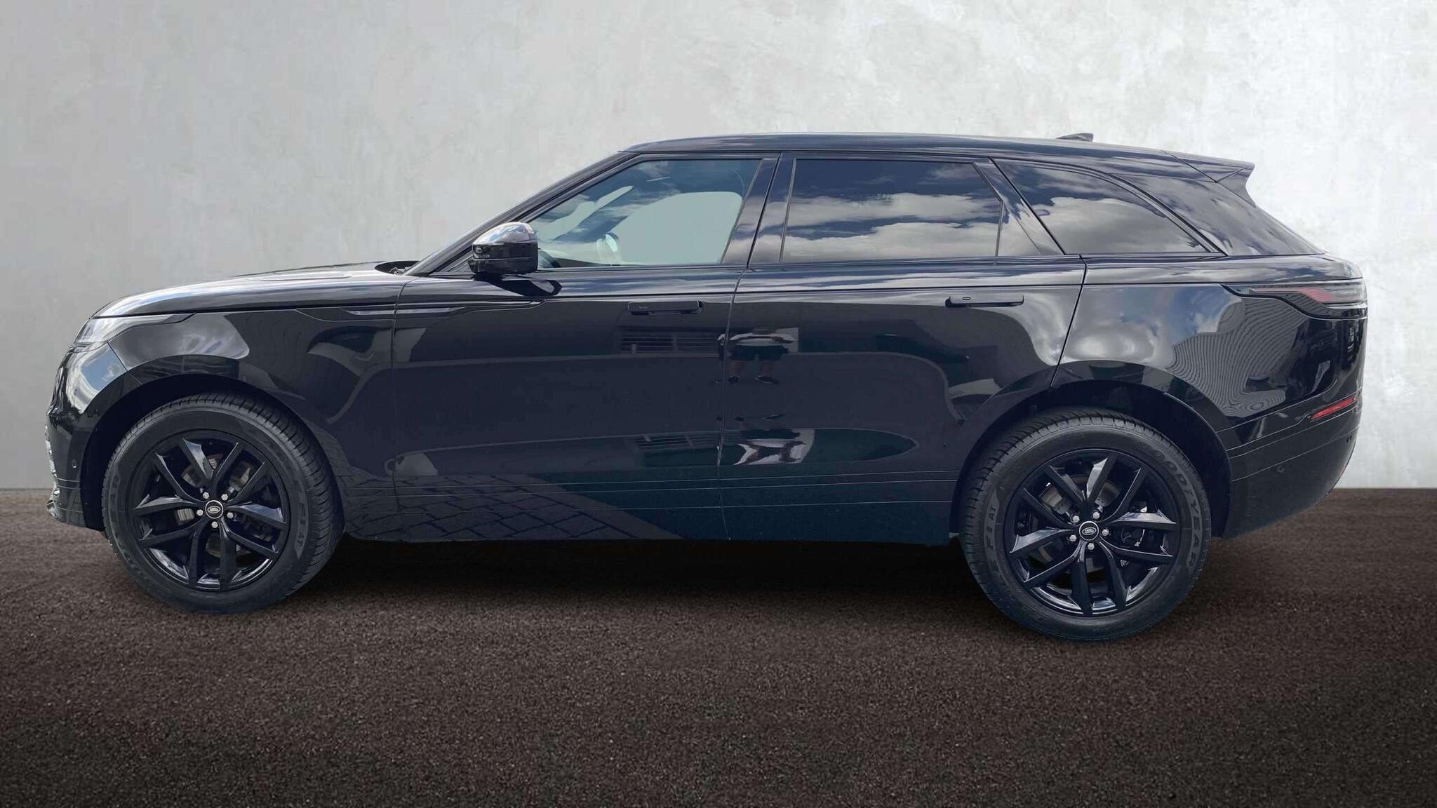Land Rover Range Rover Velar view 21