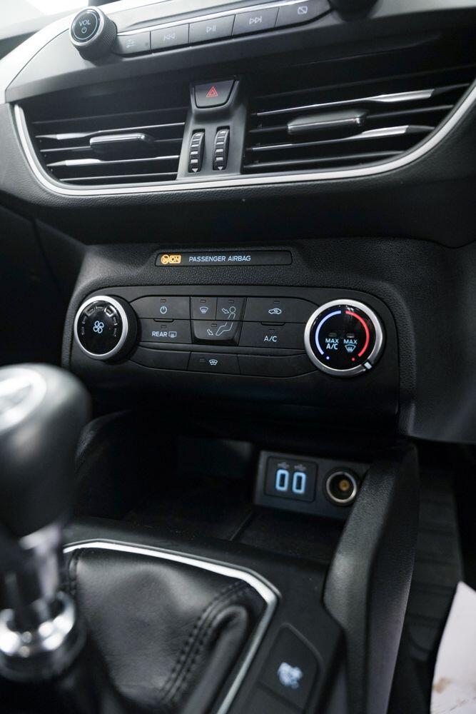 Ford Focus view 7