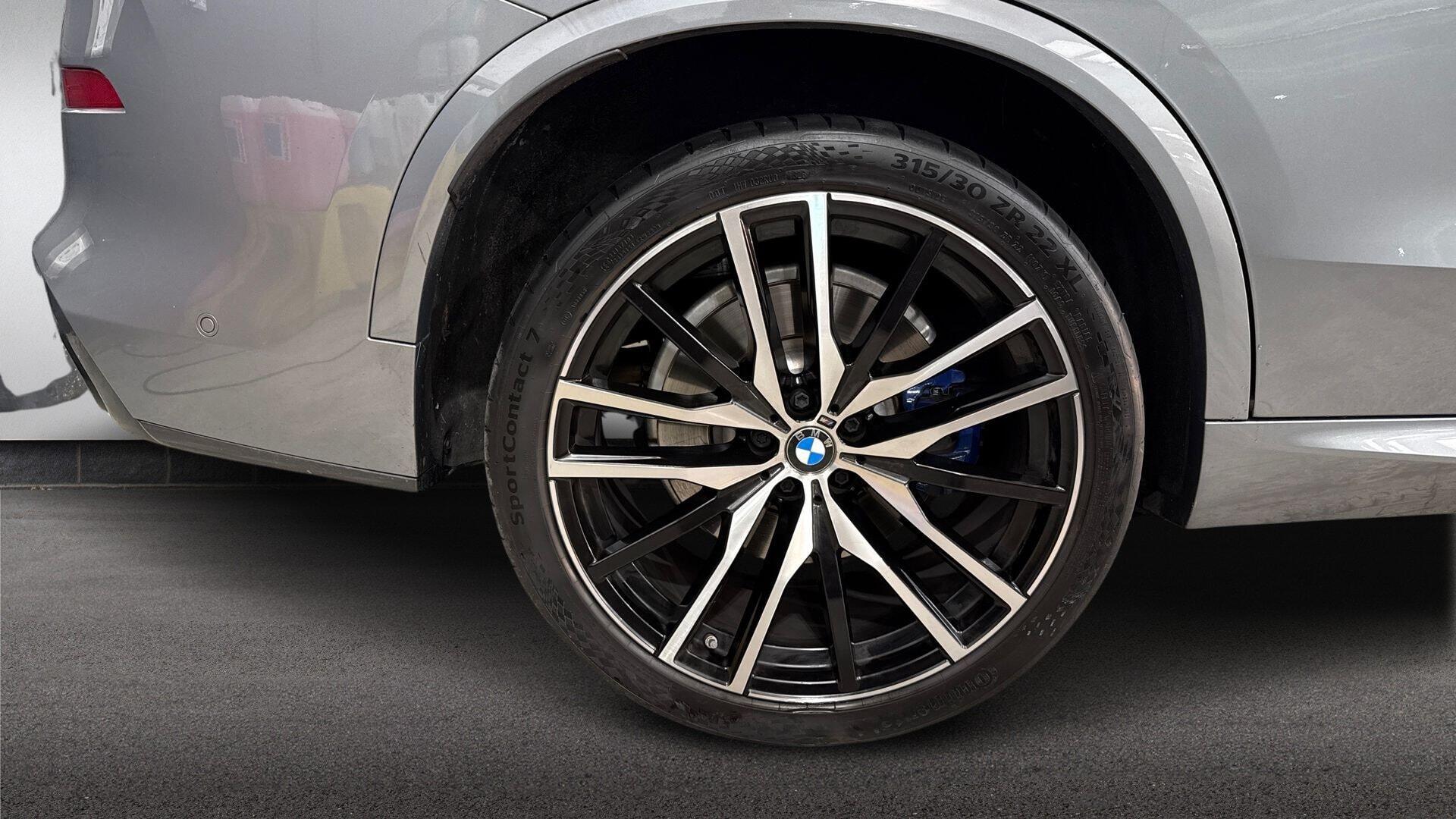 BMW X5 view 14