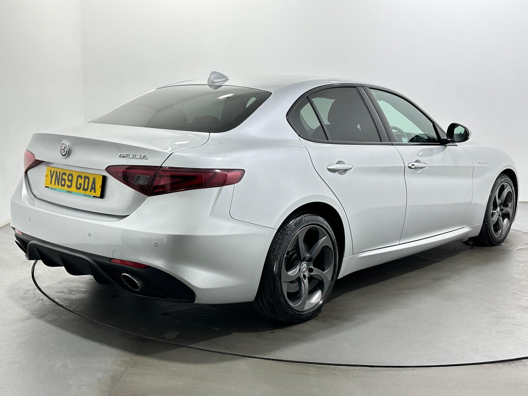 Alfa Romeo Giulia view 8