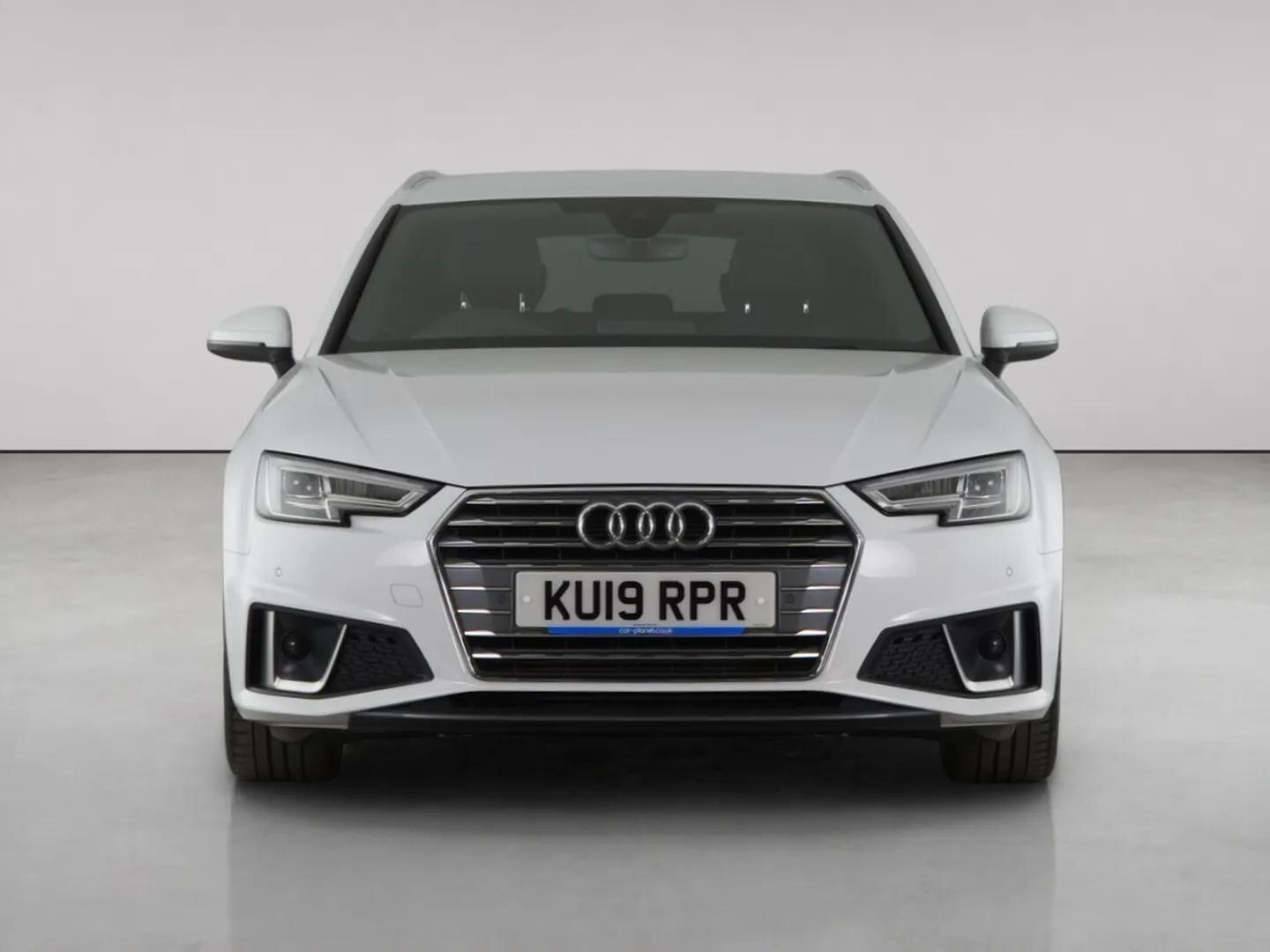 Audi A4 view 5