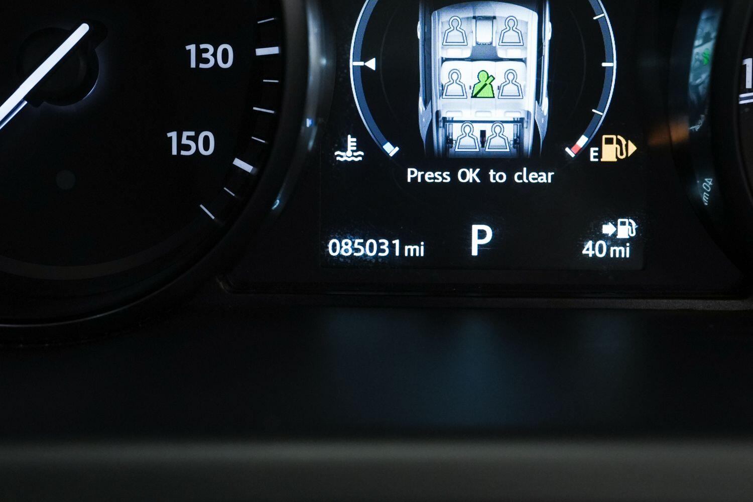 Land Rover Discovery Sport view 28