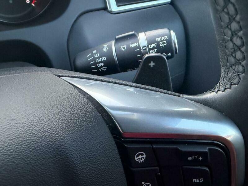 Land Rover Discovery Sport view 48