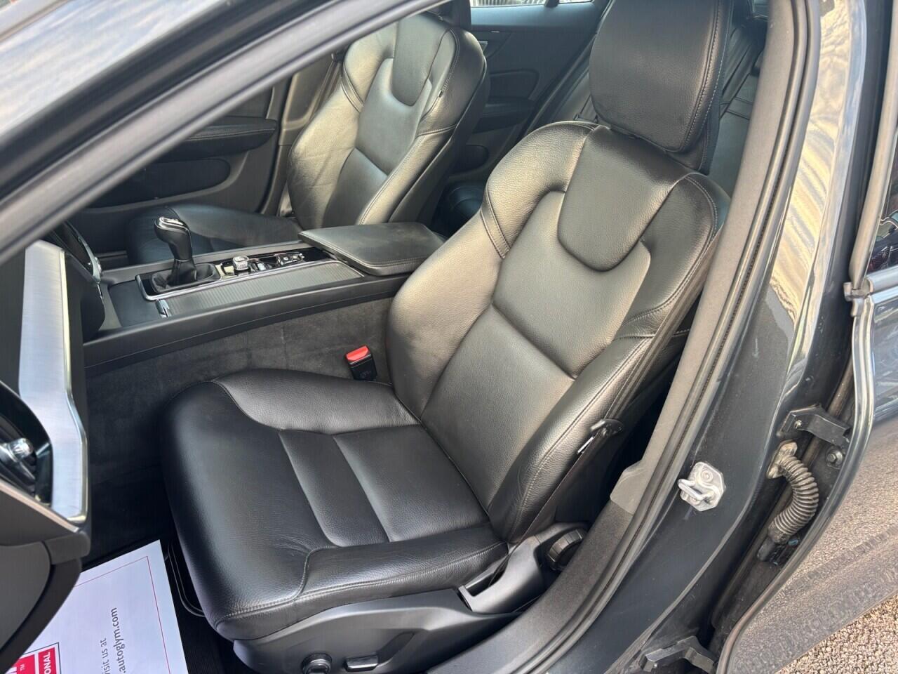 Volvo V60 view 11