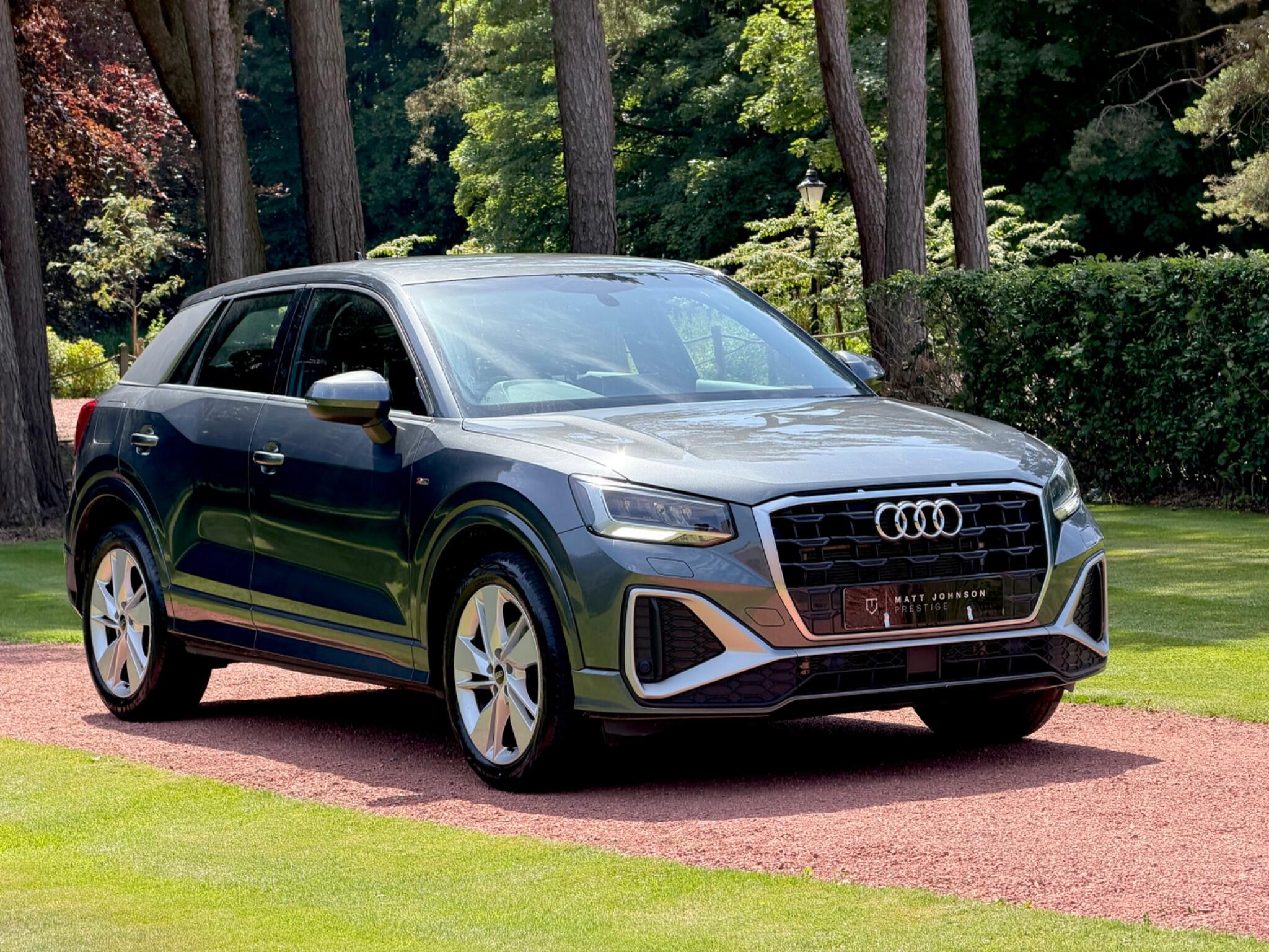Audi Q2 view 10