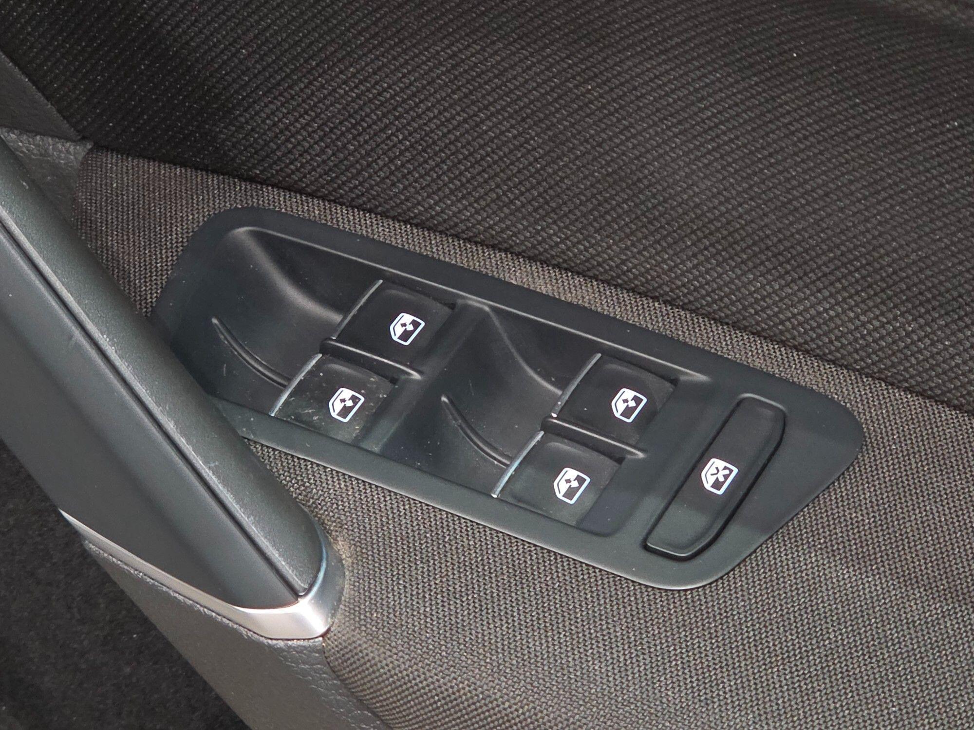 Volkswagen Golf view 92