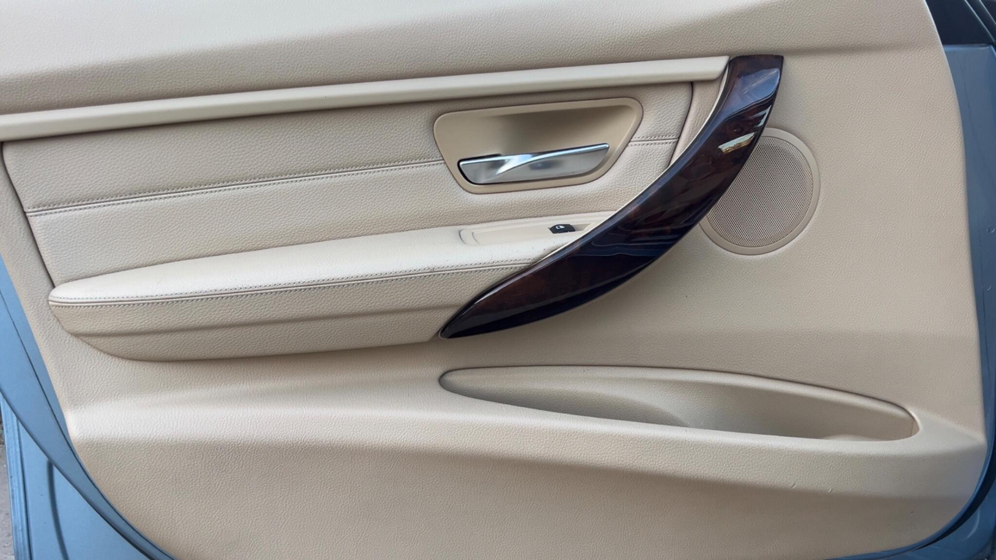 BMW 3 Series view 32