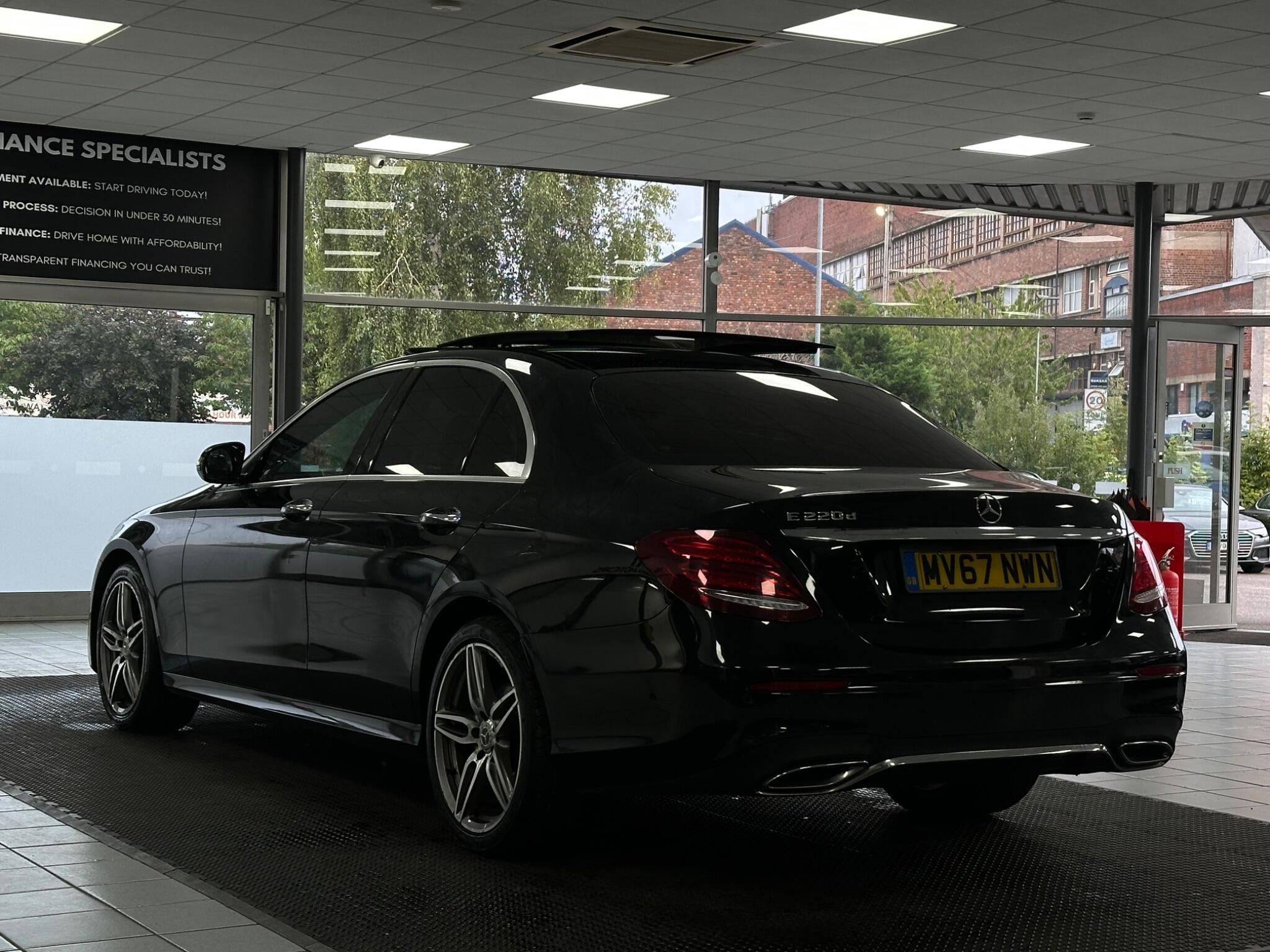 Mercedes-Benz E Class view 10