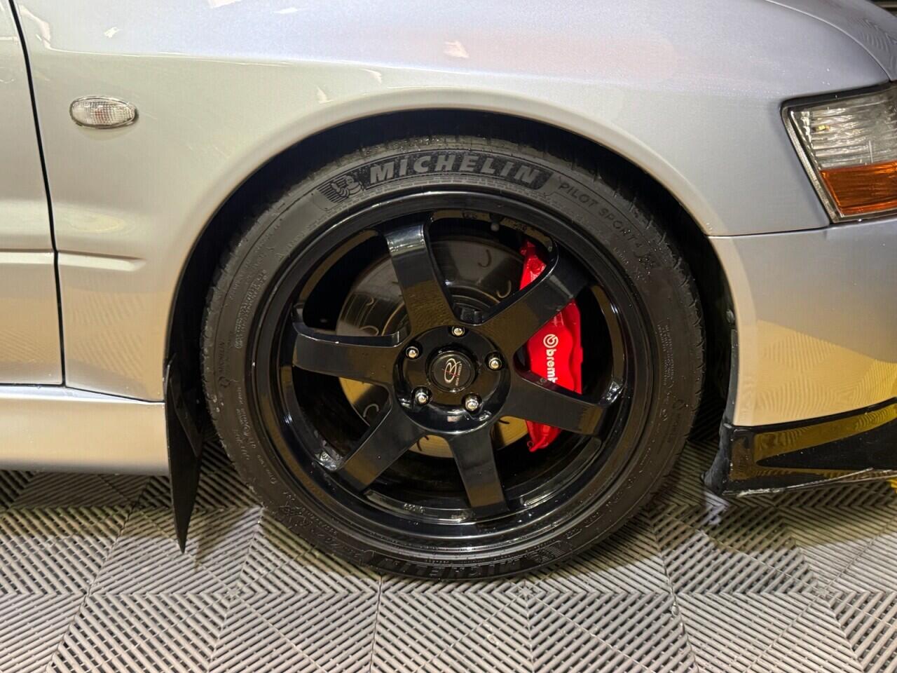 Mitsubishi Lancer view 35