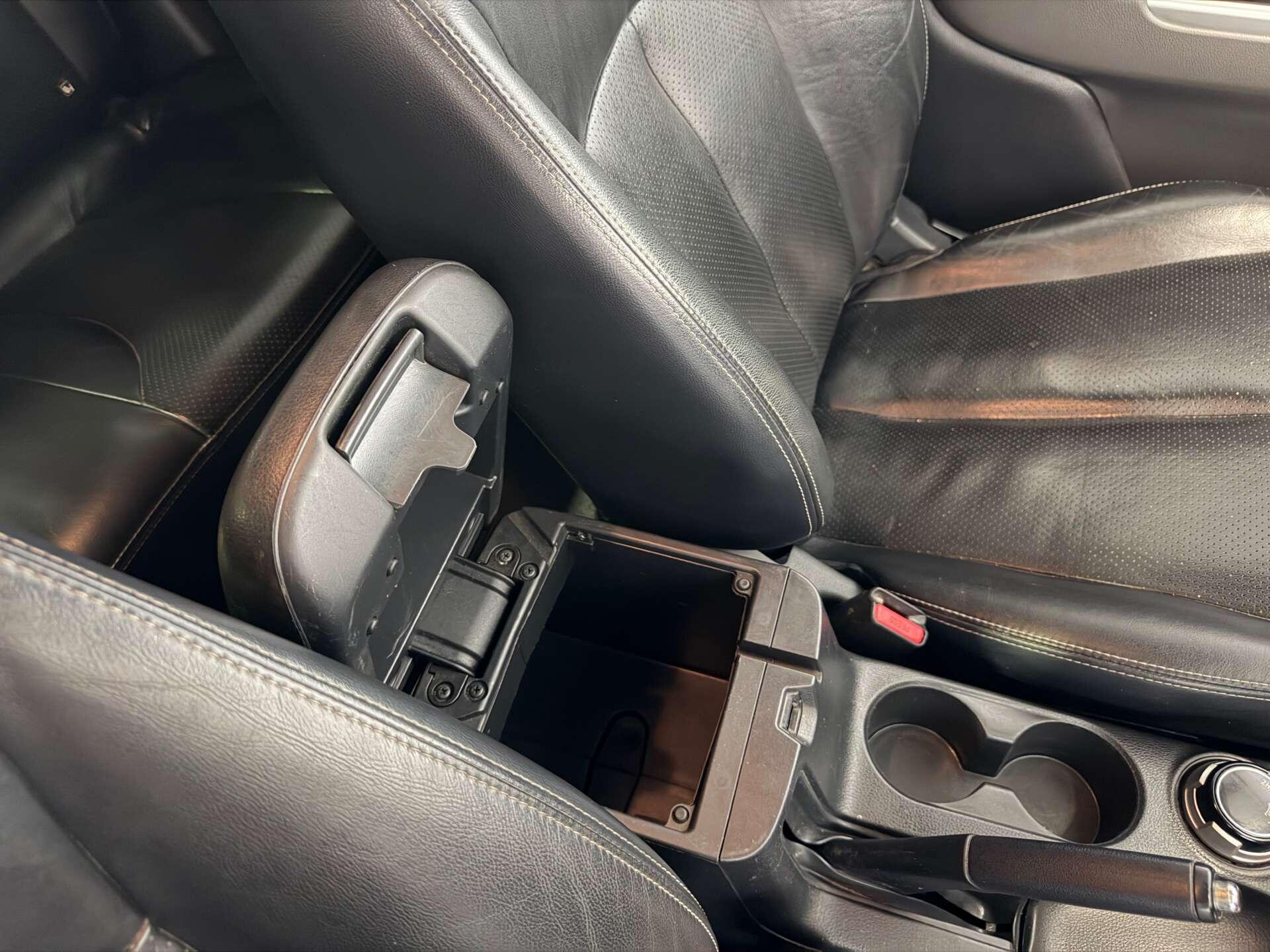 Mitsubishi L200 view 19