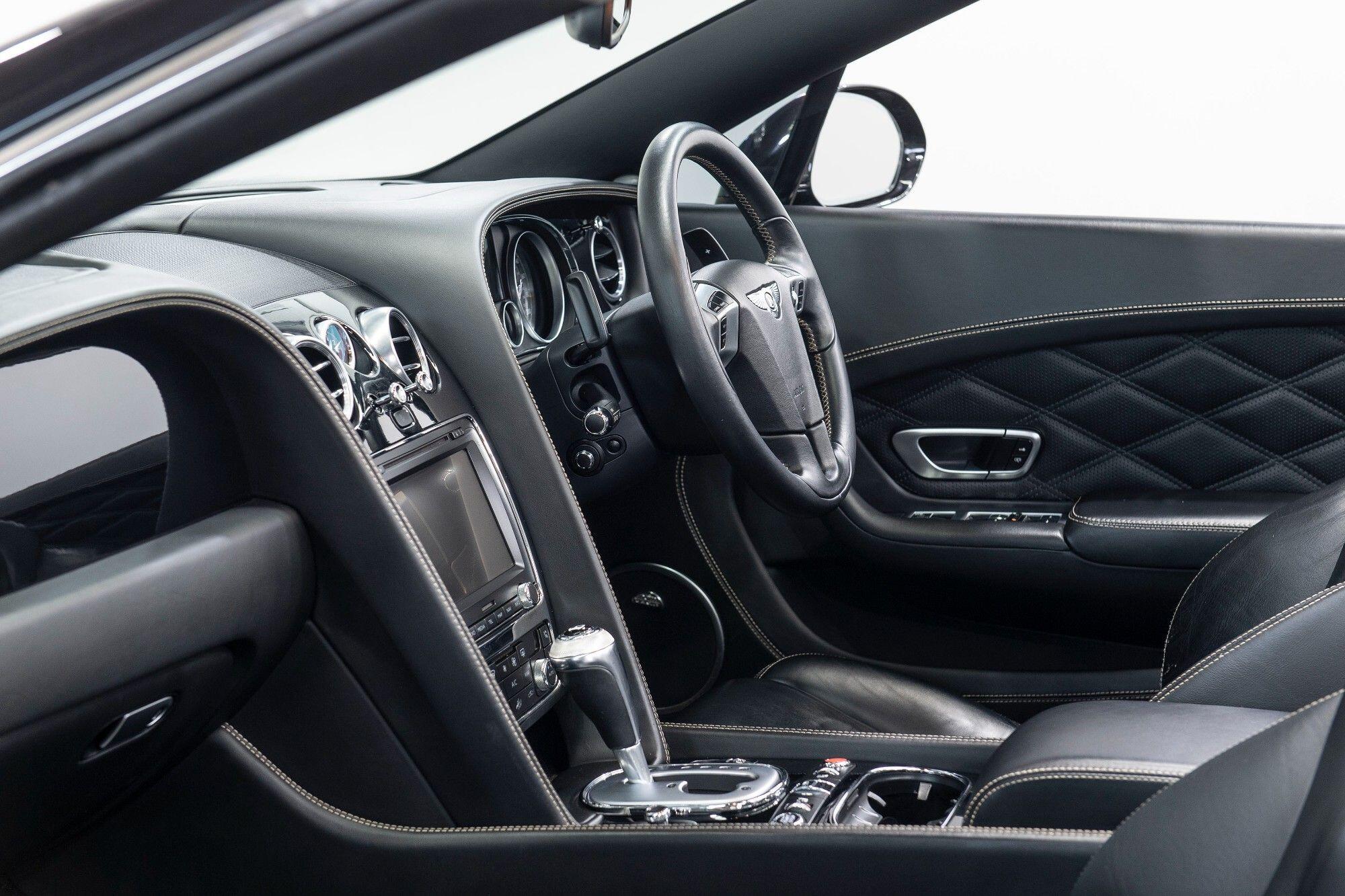 Bentley Continental view 32