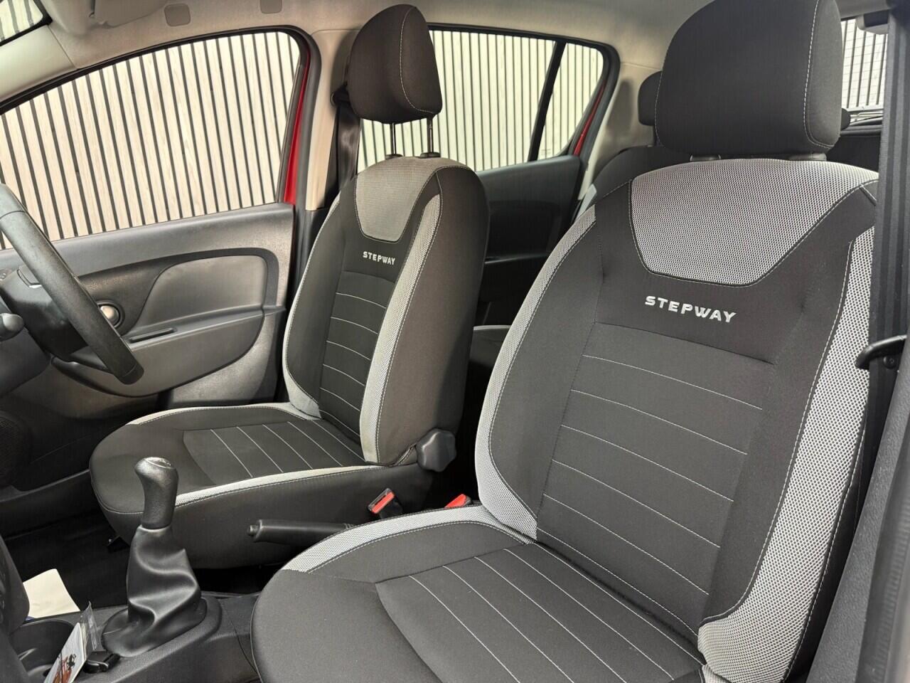 Dacia Sandero view 6