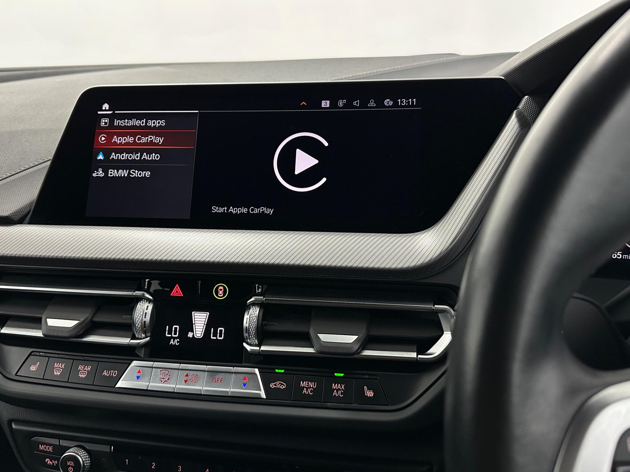 BMW 1 Series view 25