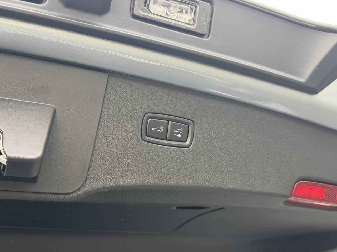 Porsche Cayenne view 34