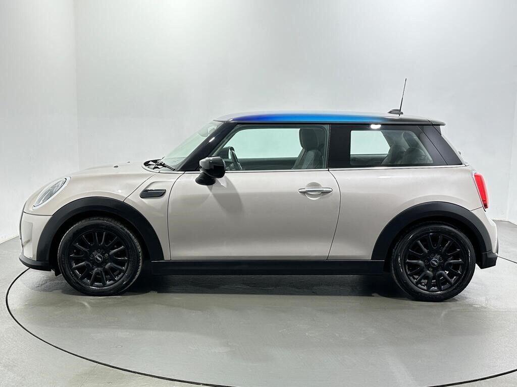 Mini Hatch view 5