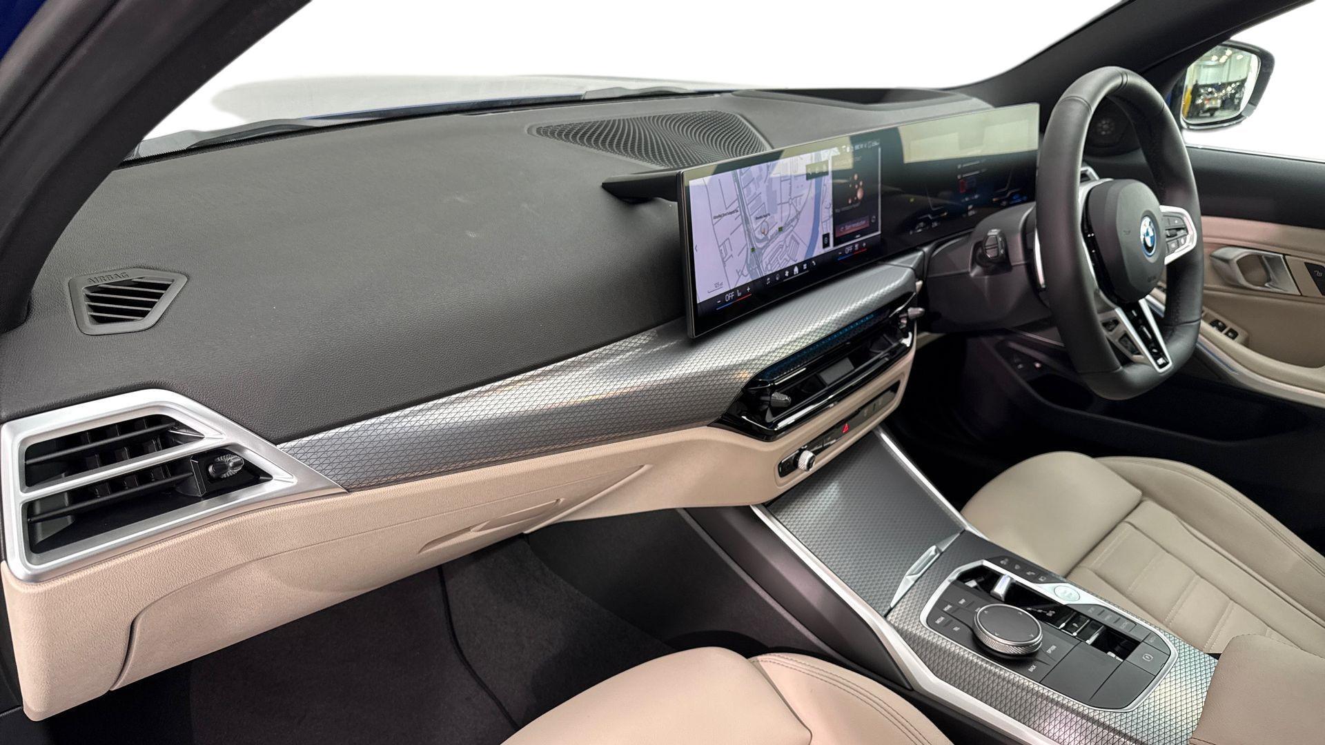 BMW 3 Series view 7