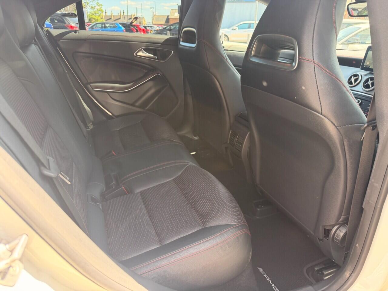 Mercedes-Benz Cla view 17
