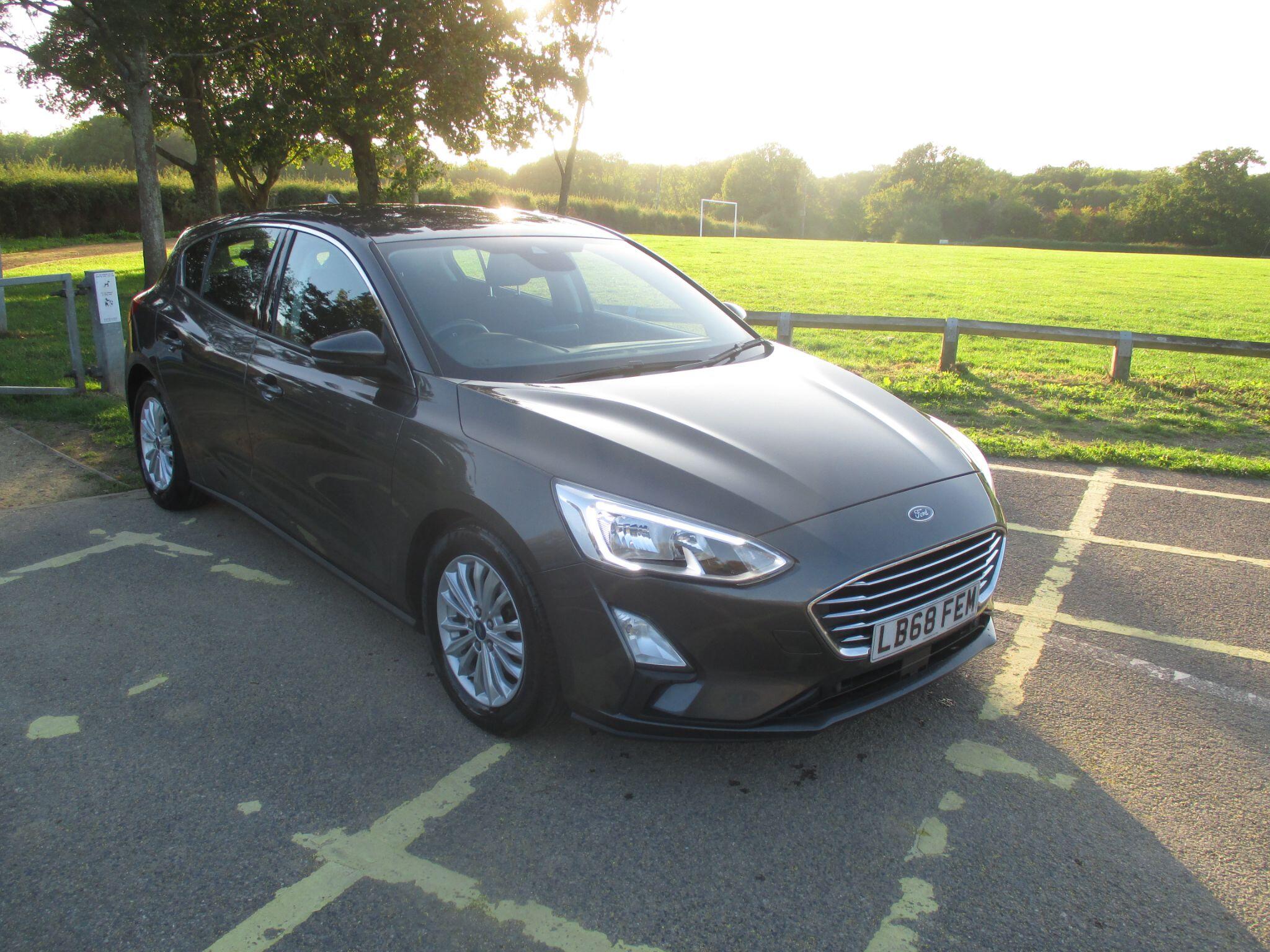Ford Focus view 5