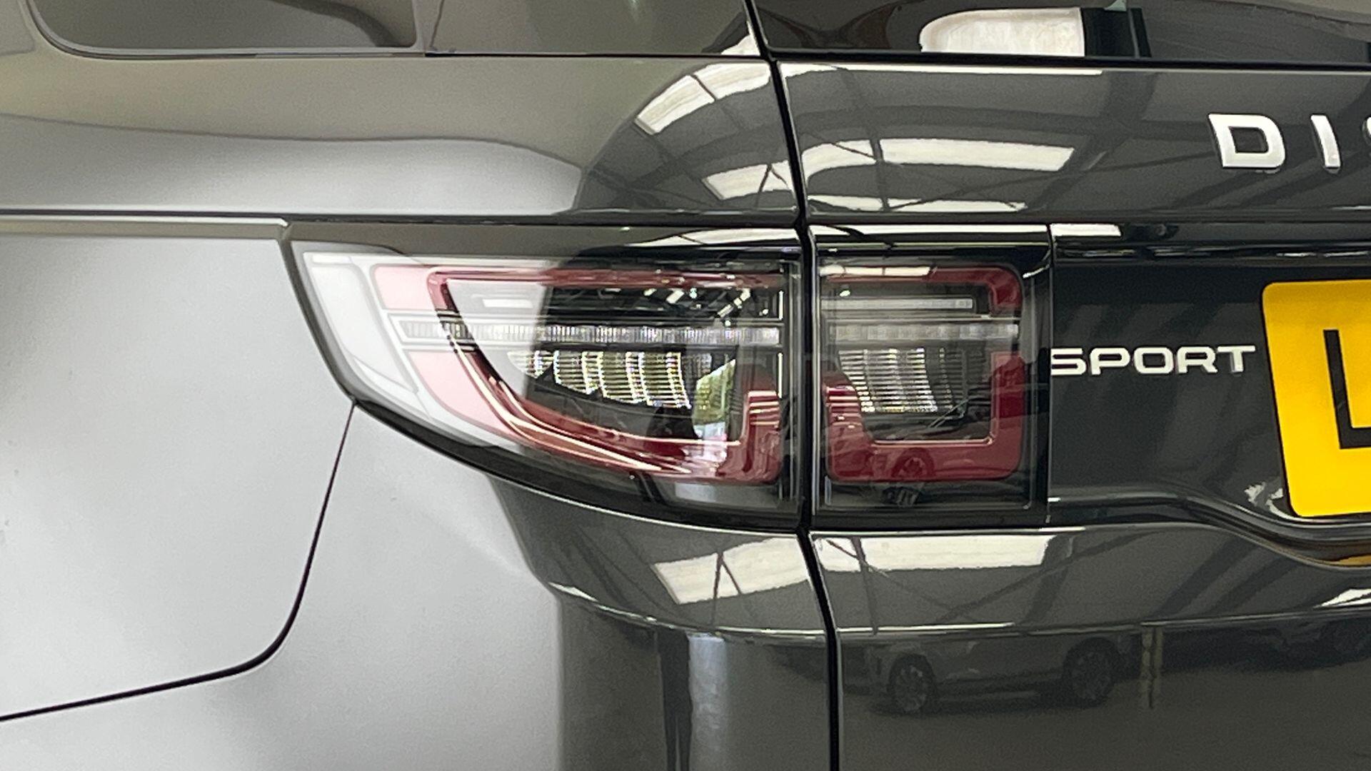 Land Rover Discovery Sport view 22