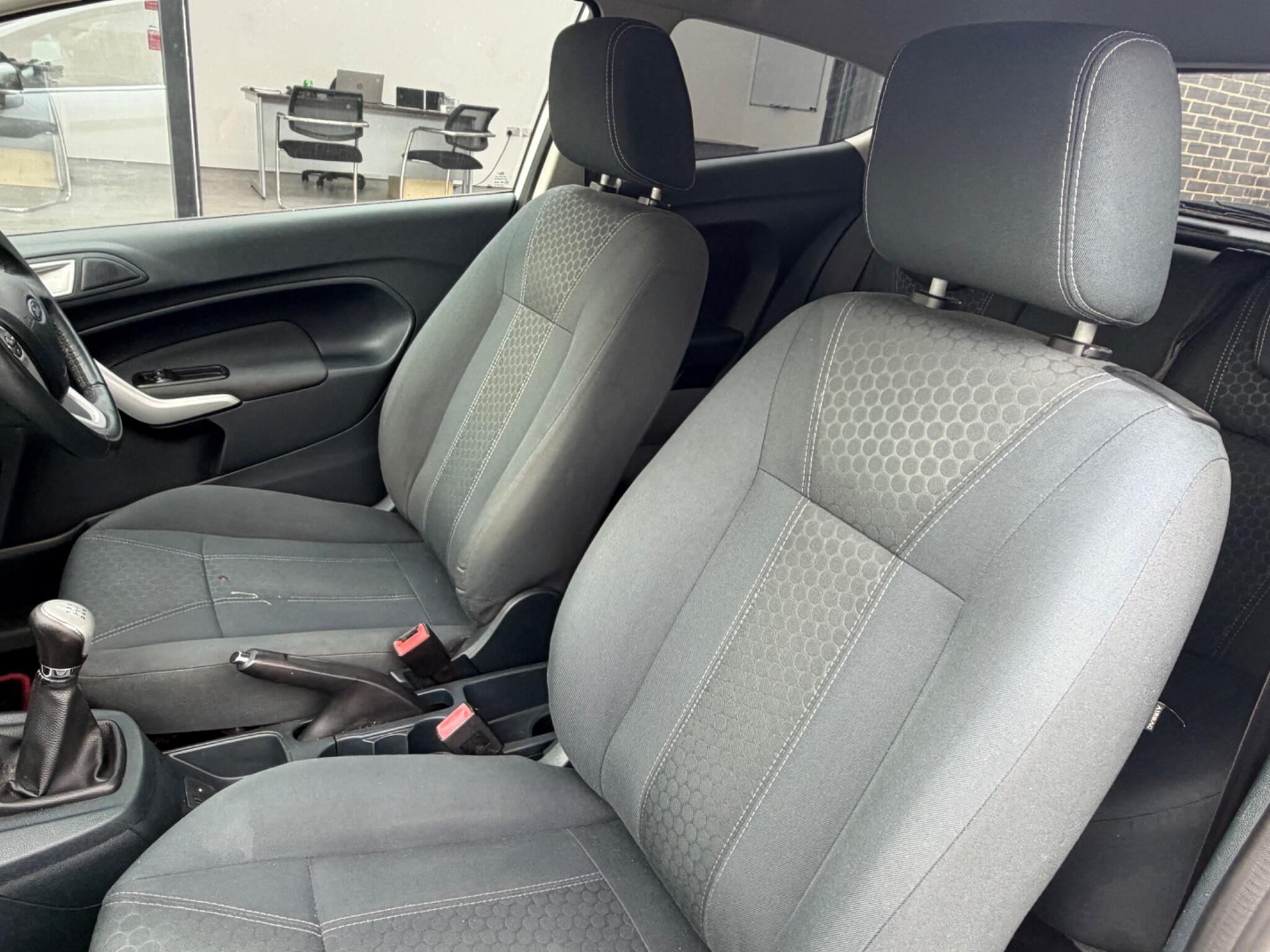 Ford Fiesta view 17