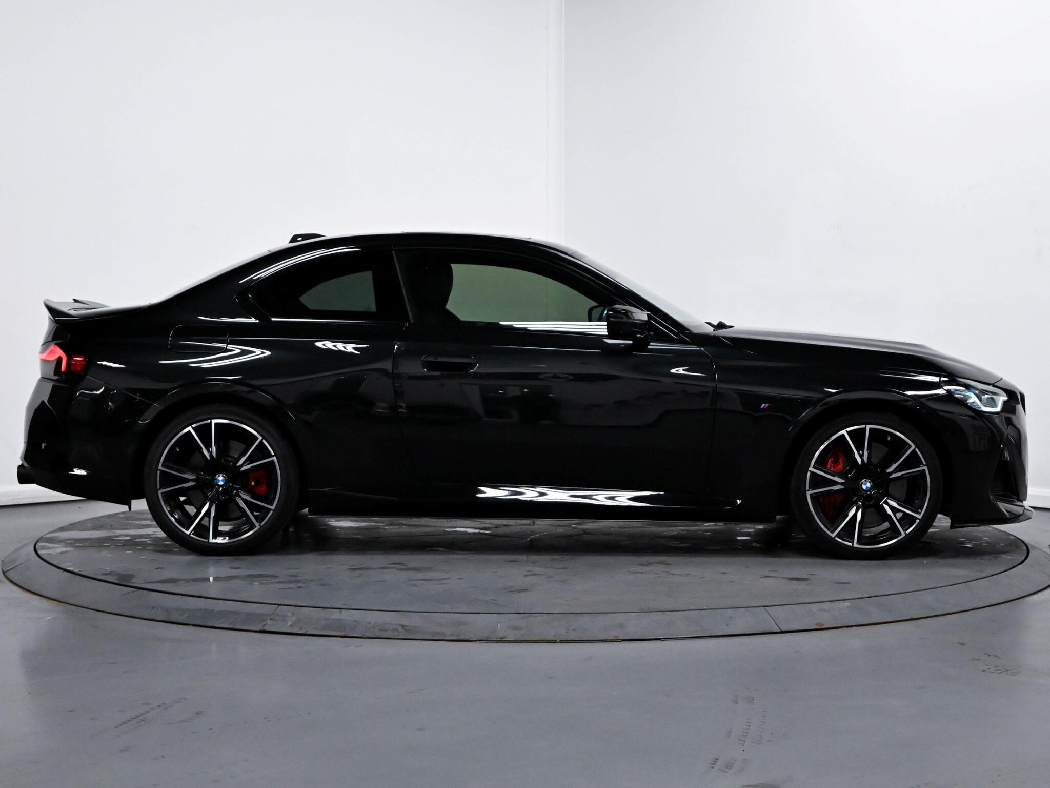 BMW 2 Series view 22