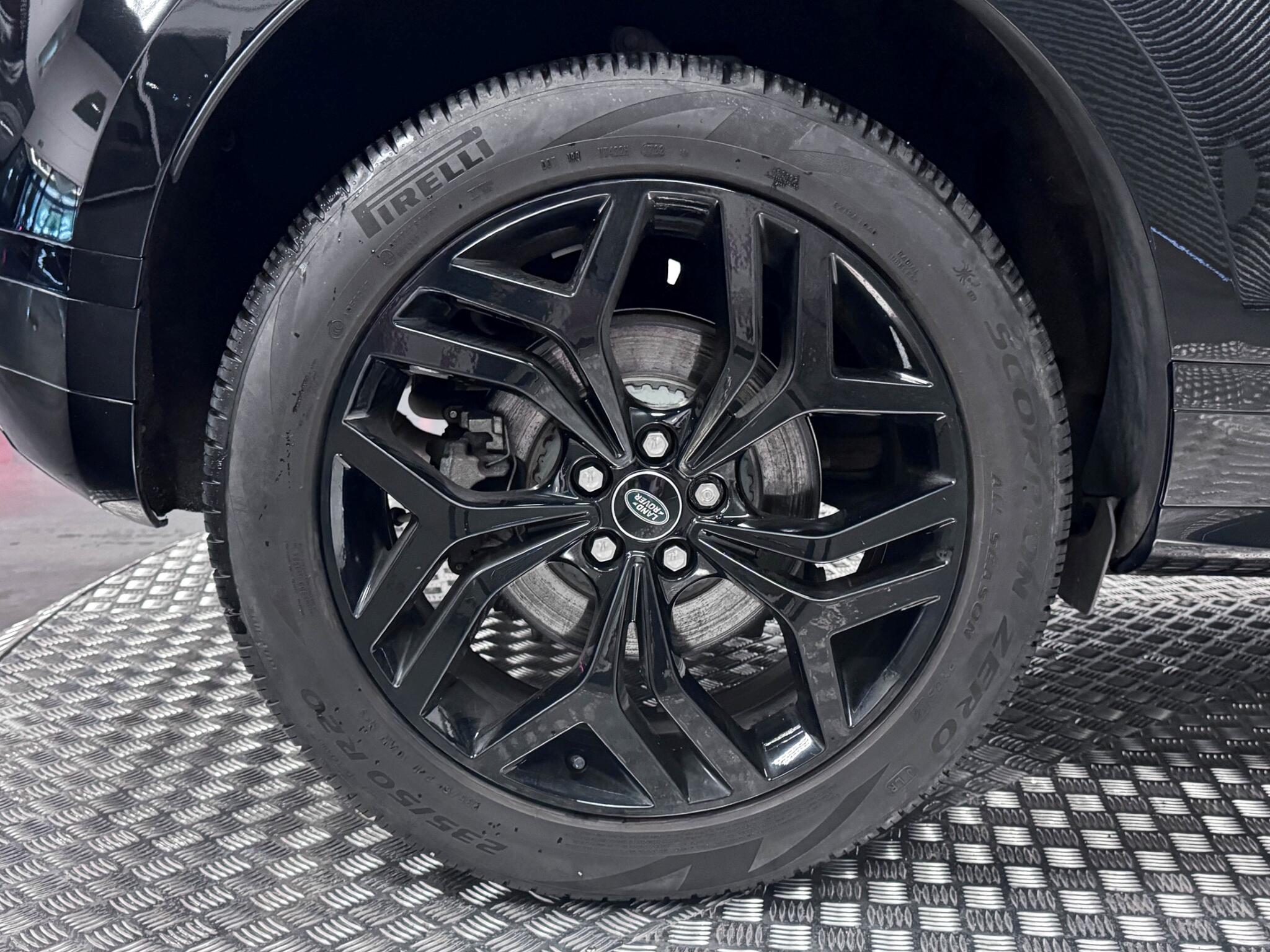 Land Rover Range Rover Evoque view 59