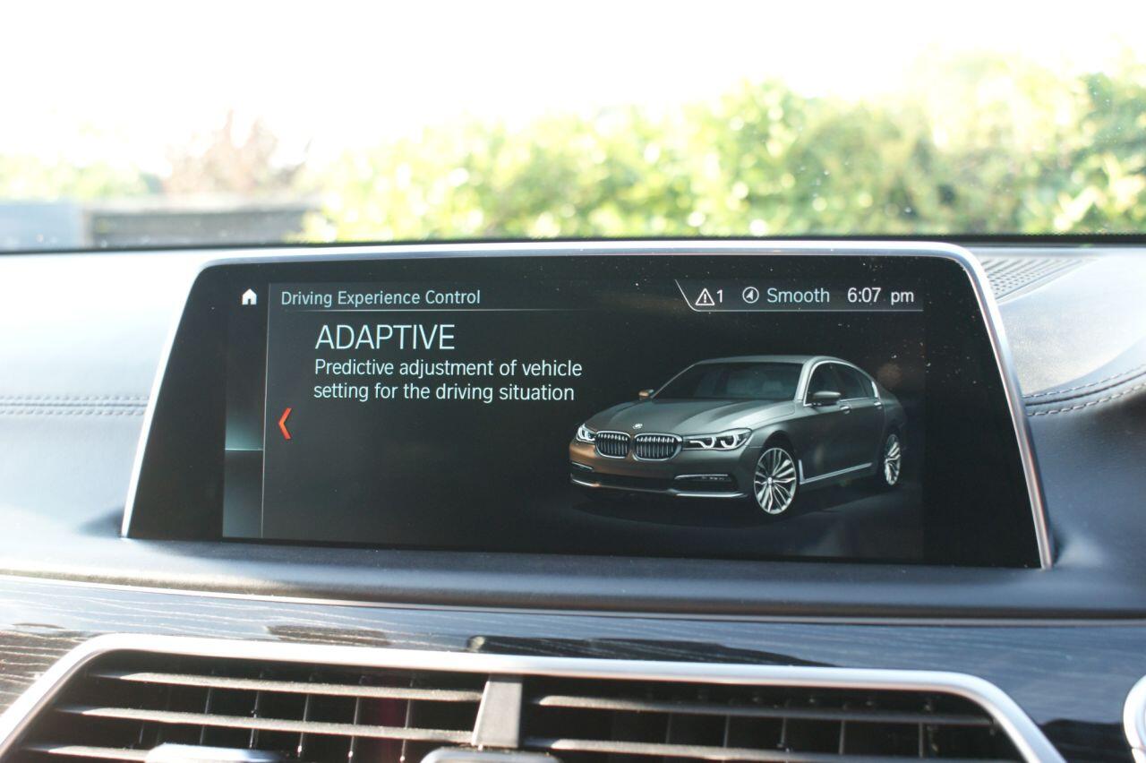 BMW 7 Series view 74