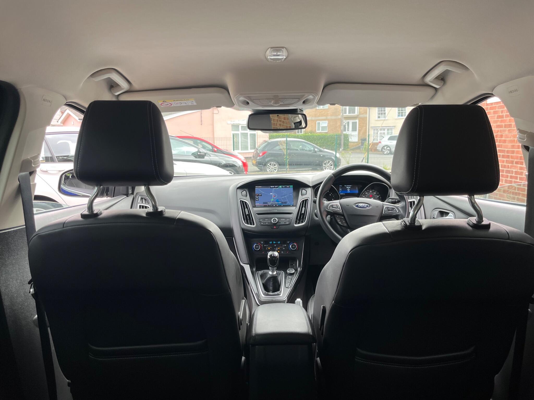 Ford Focus view 75