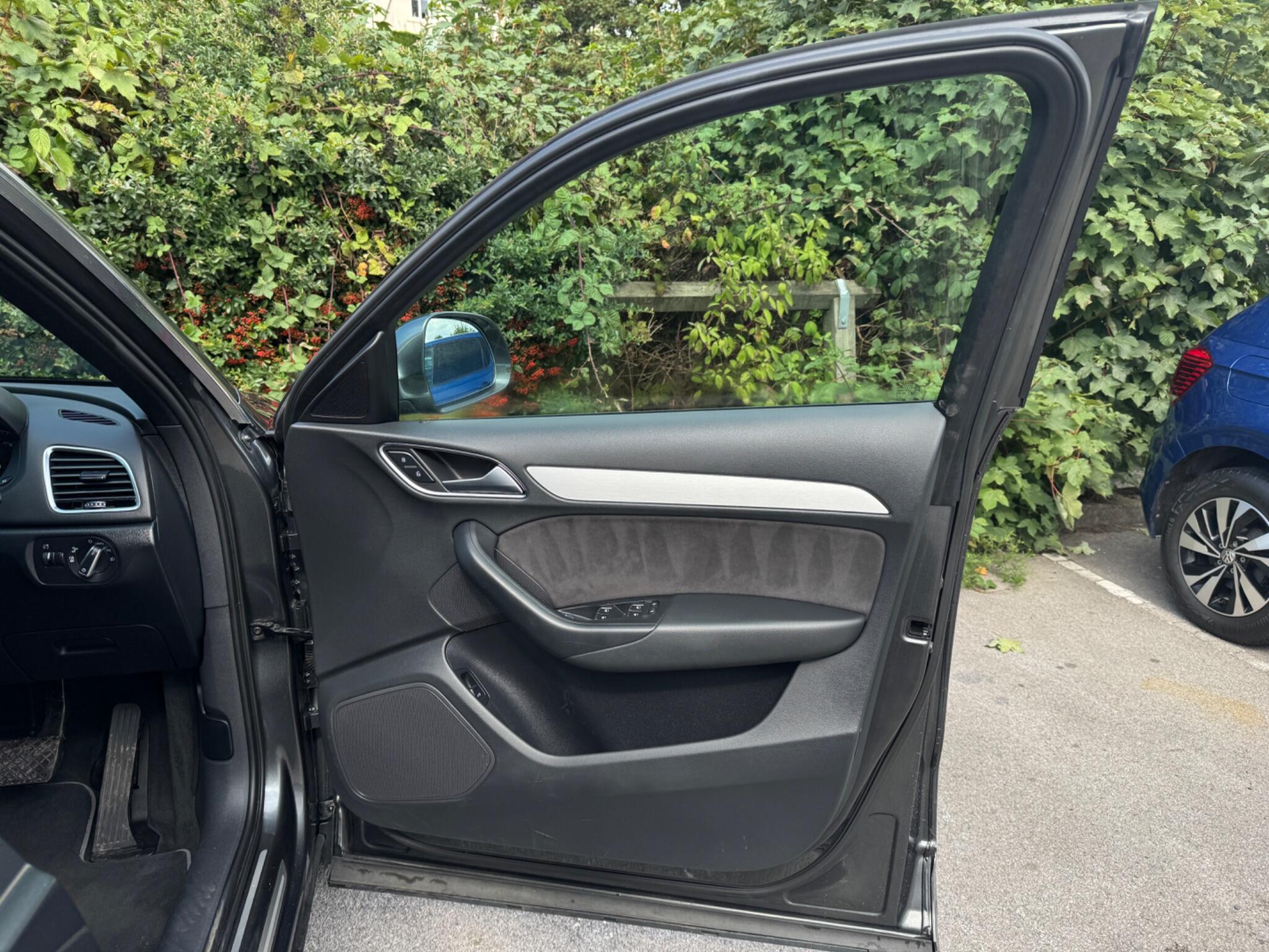 Audi Q3 view 53